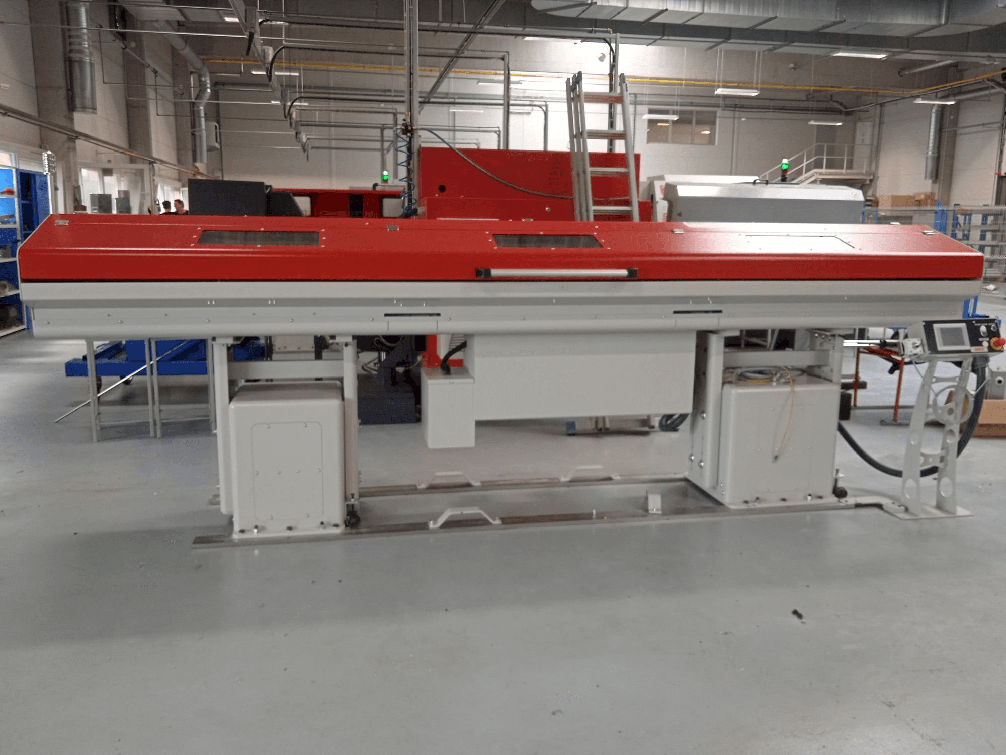A TOP Automazioni ETL8-42 gép elölnézete