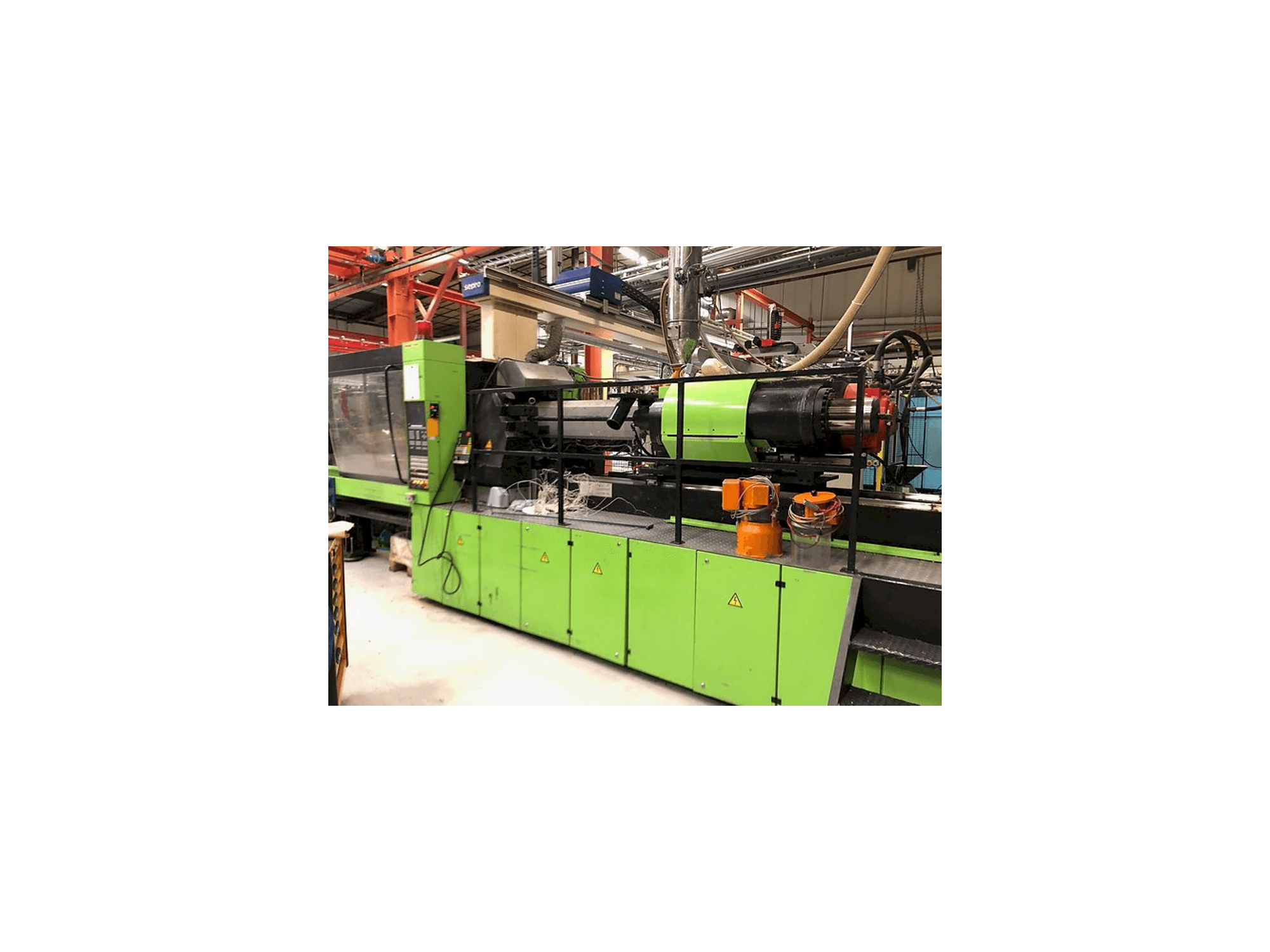 A Engel ES 3550/400 HL gép elölnézete