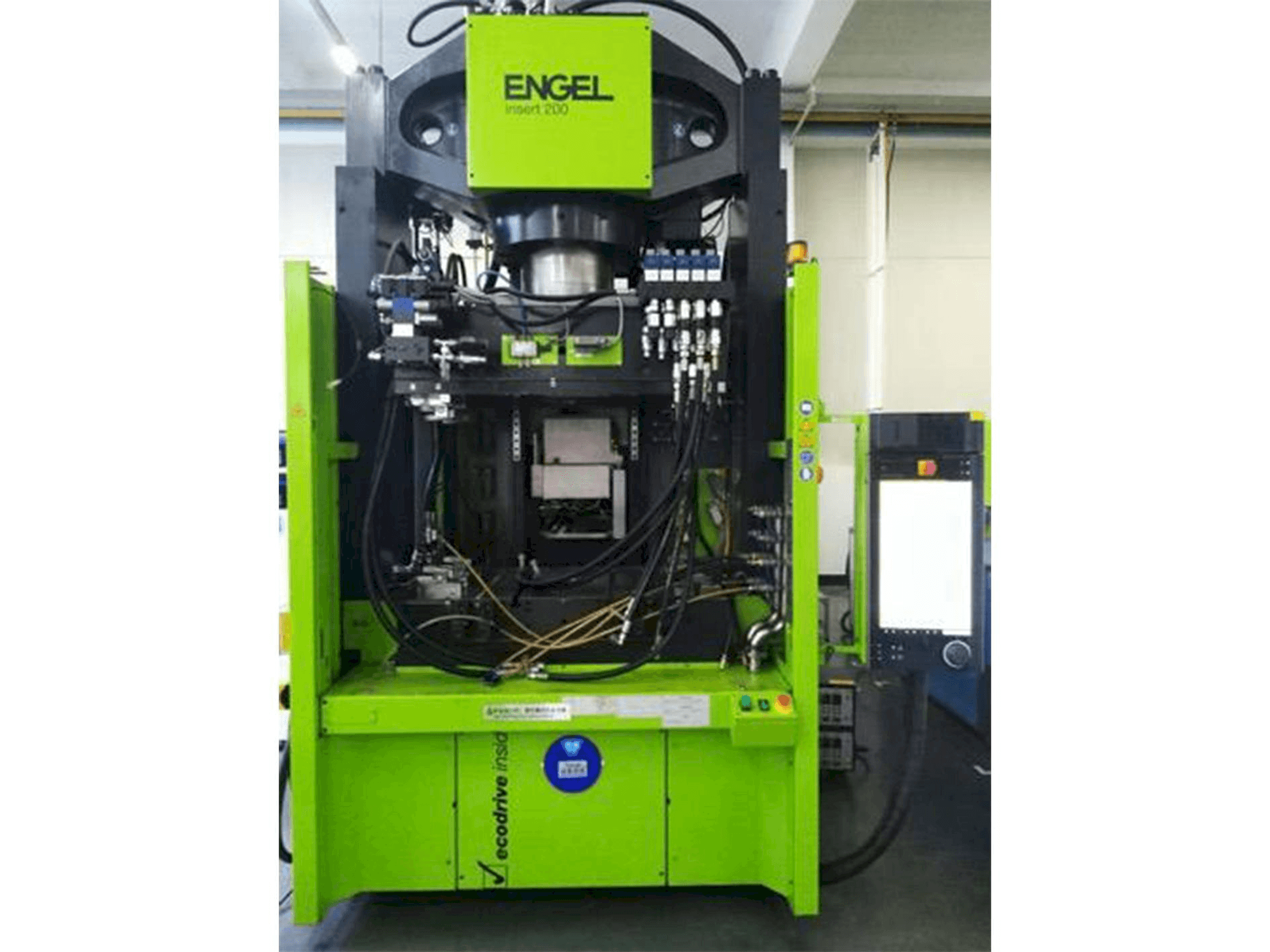 A ENGEL insert 1350H / 200 with MuCell gép elölnézete