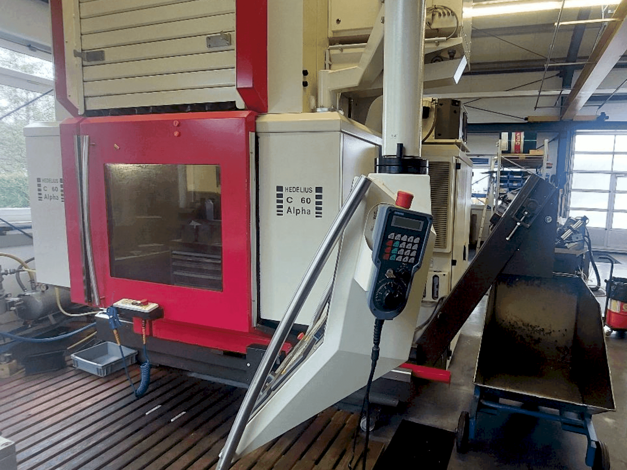 A HEDELIUS C60 ALPHA 800 gép elölnézete