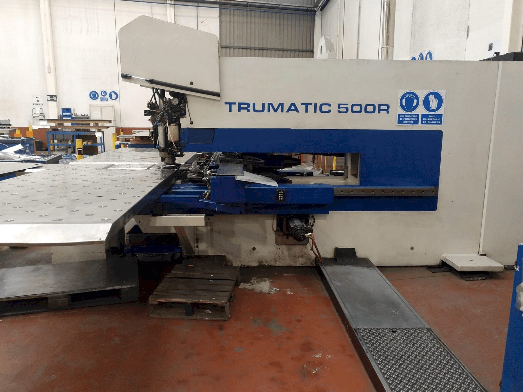 A Trumpf Trumatic 500 gép elölnézete