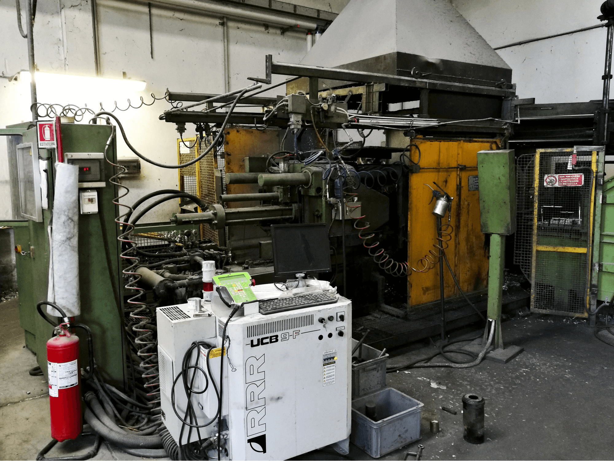 A Buehler H-250 B gép bal oldali nézete