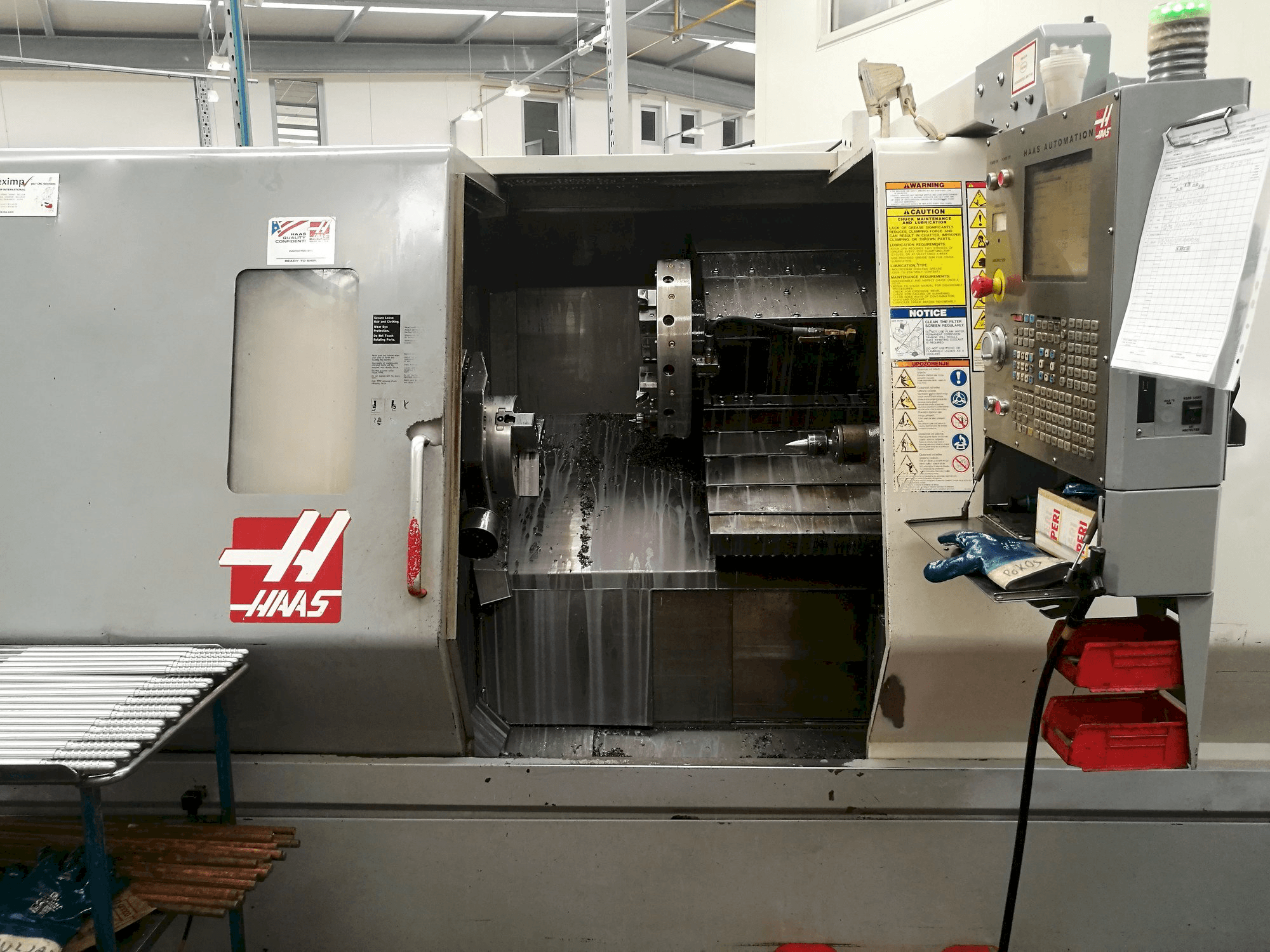 A HAAS SL-30THE gép elölnézete