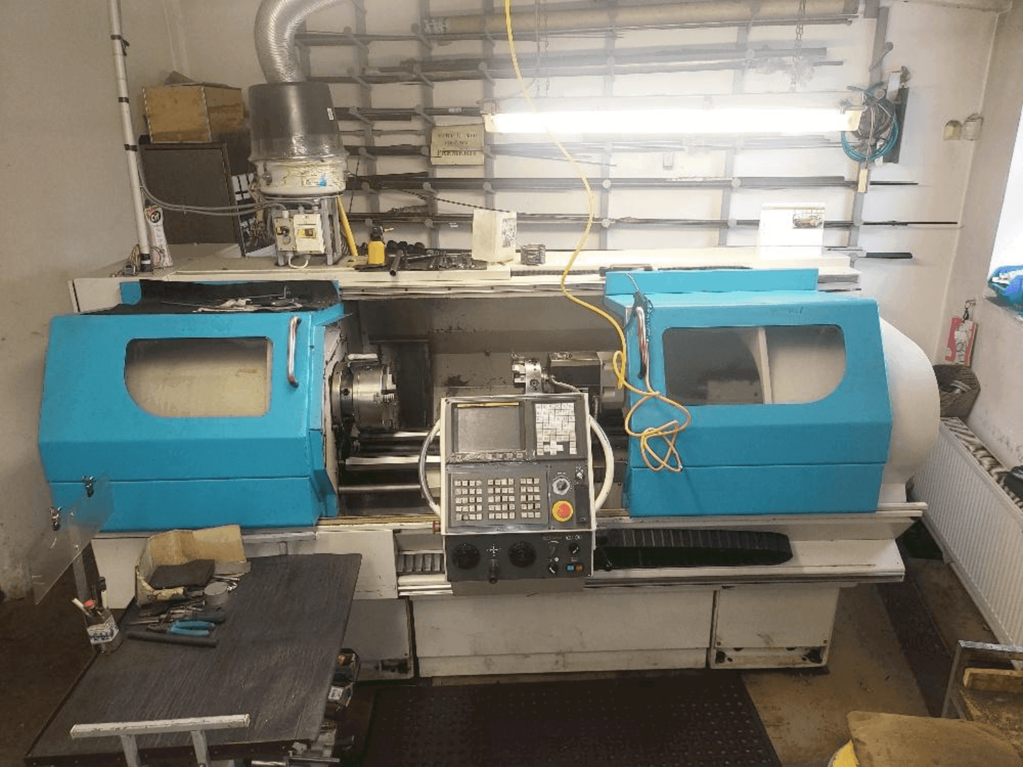 A 600 Lathes Multiturn 2000 gép elölnézete
