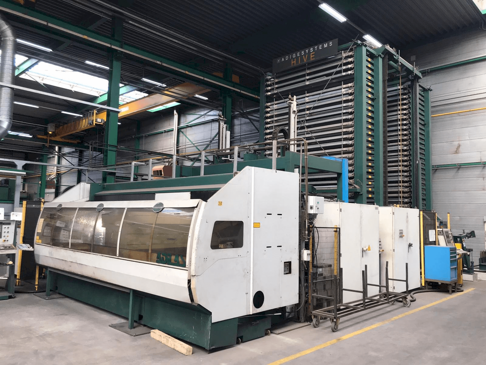 A BLM Adige Adilas 3,2kW CO2 laser 3015 + automation gép elölnézete
