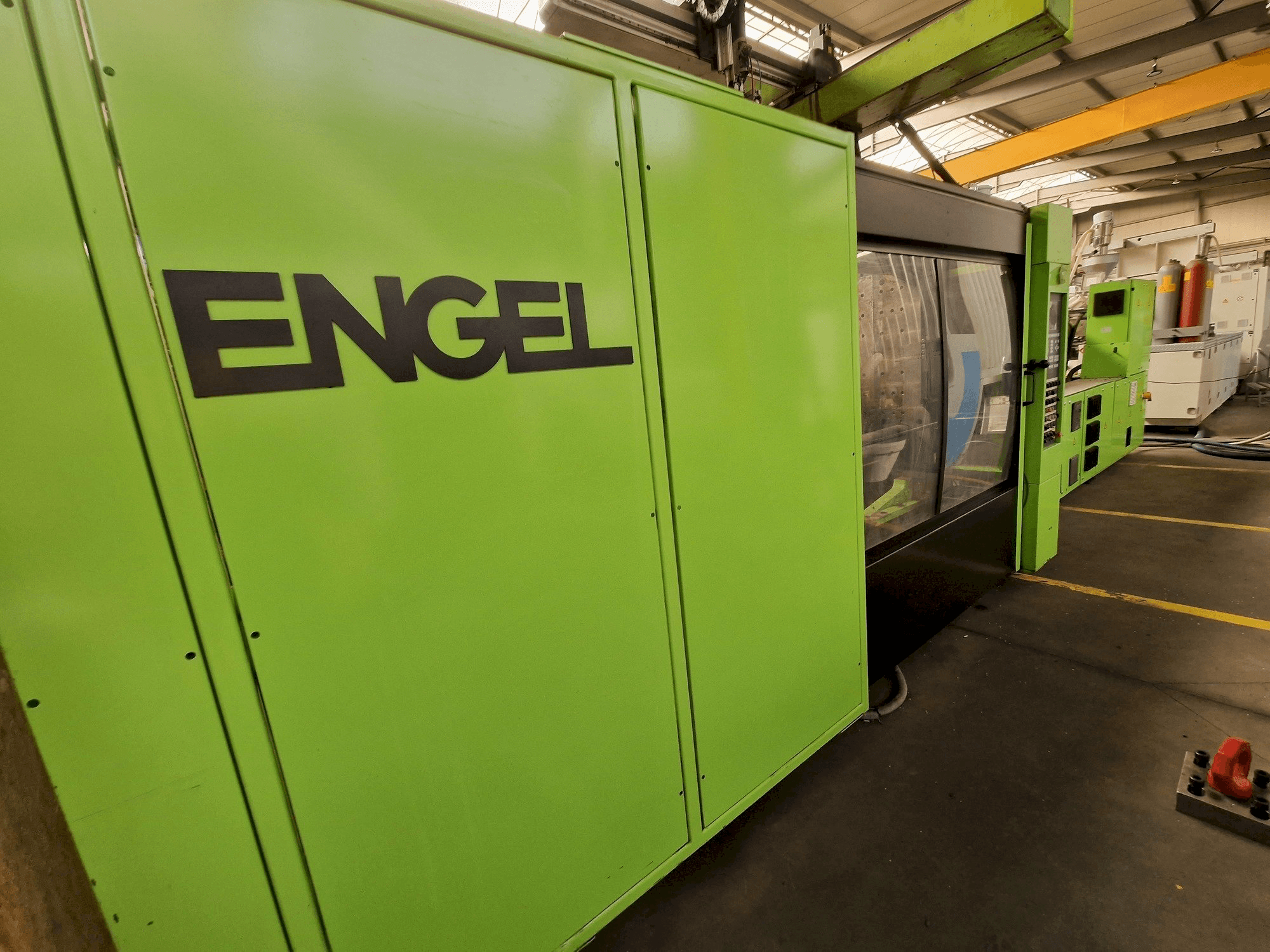A Engel ES4550/800 DUO gép oldalnézete