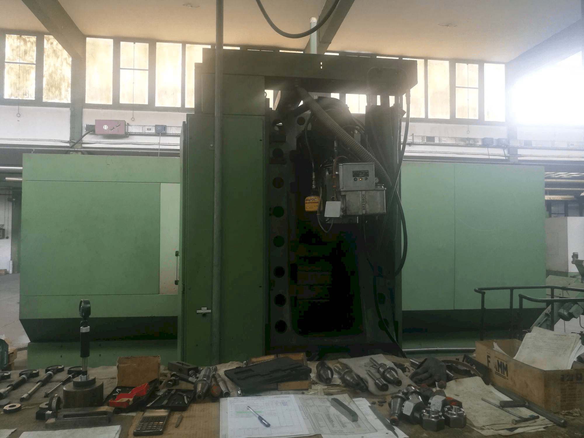 A HELLER PFU3 gép elölnézete