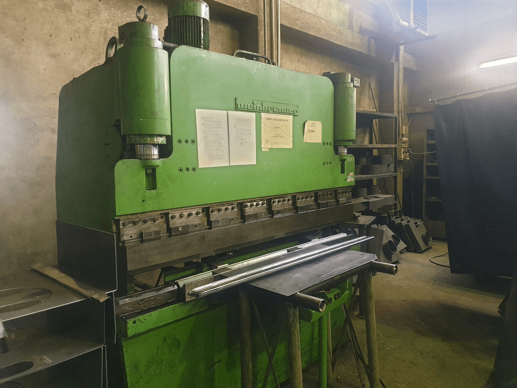 A Weinbrenner AP 50/2000 gép elölnézete