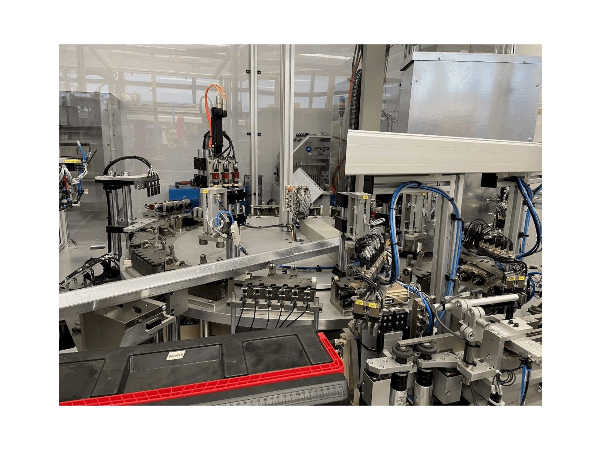 A TEAM AUTOMATION BERLIN Tattoo Needle Testing System gép elölnézete