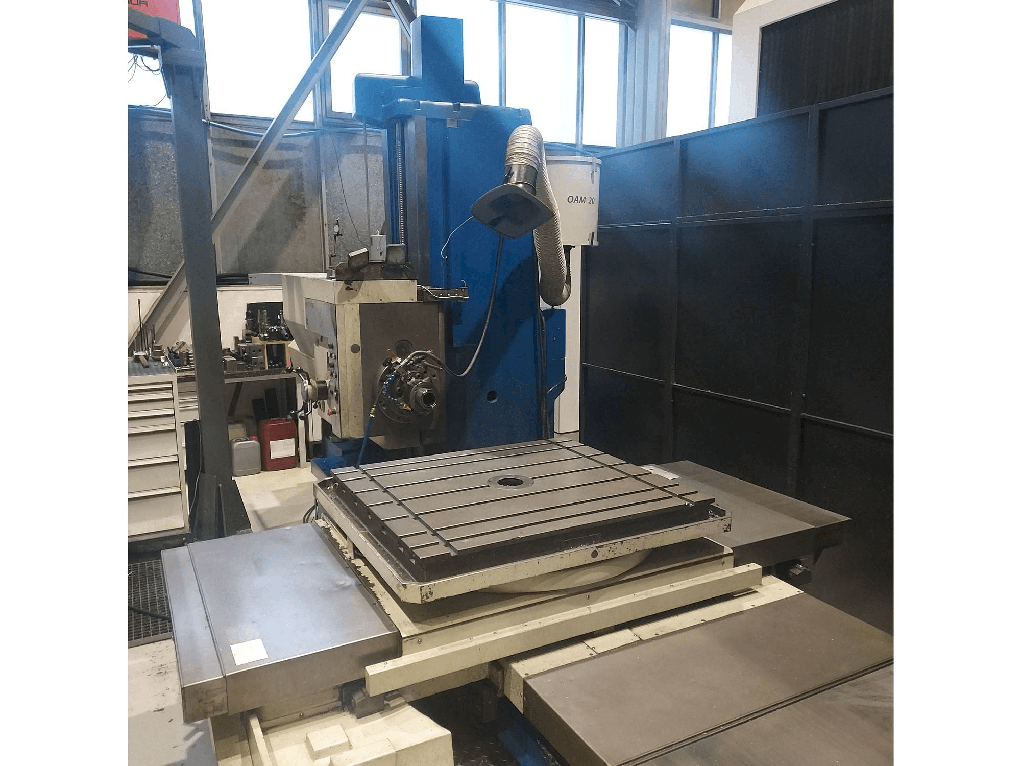 A TOS WH 10 CNC gép elölnézete