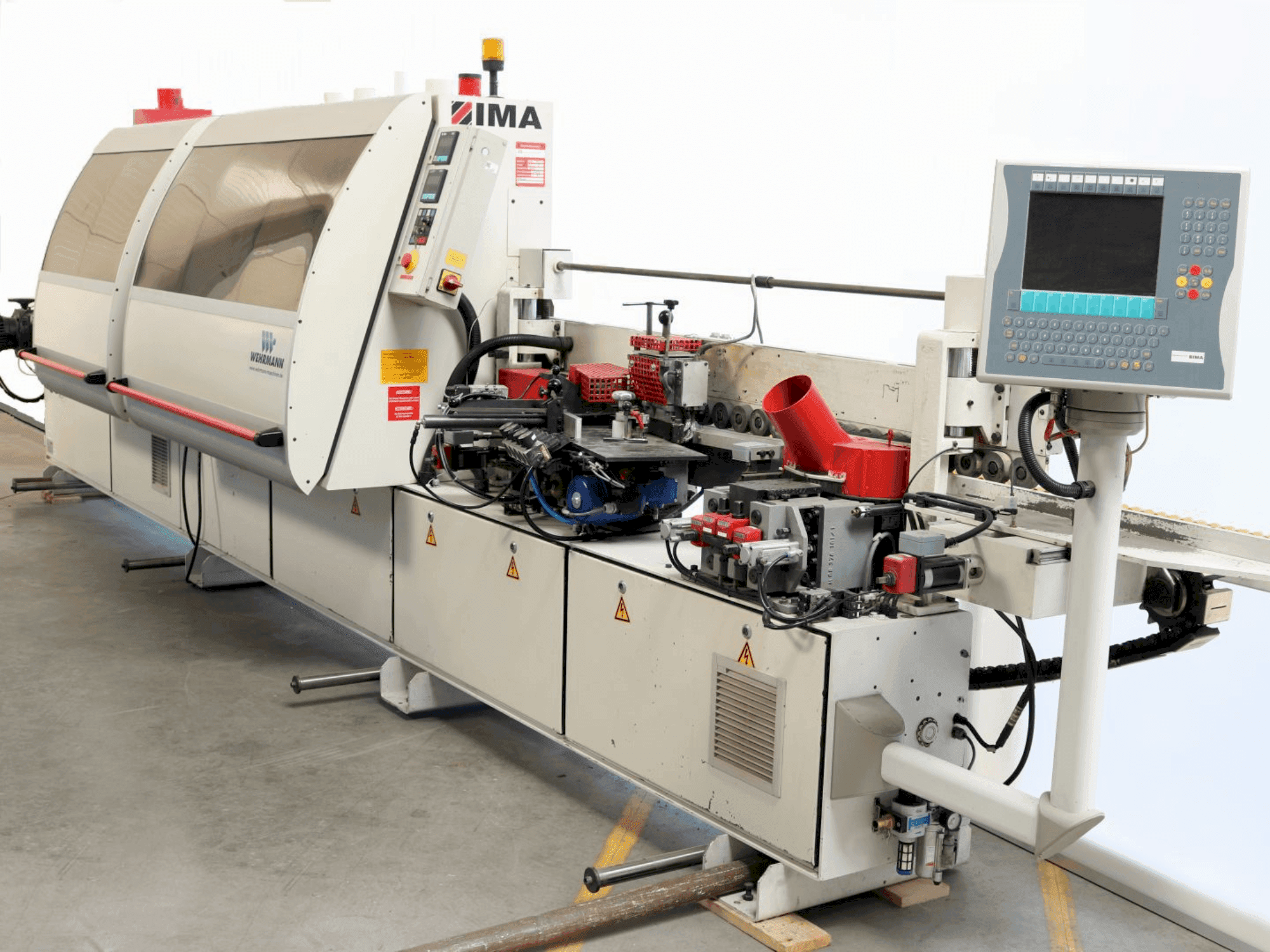 A IMA COMPACT PC-6220 F gép elölnézete