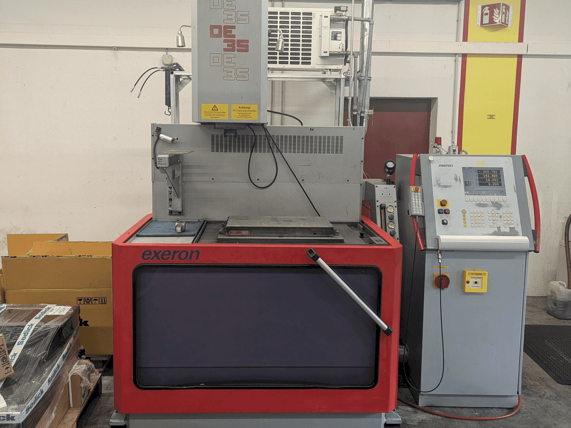 A Exeron DE 35 CE gép elölnézete