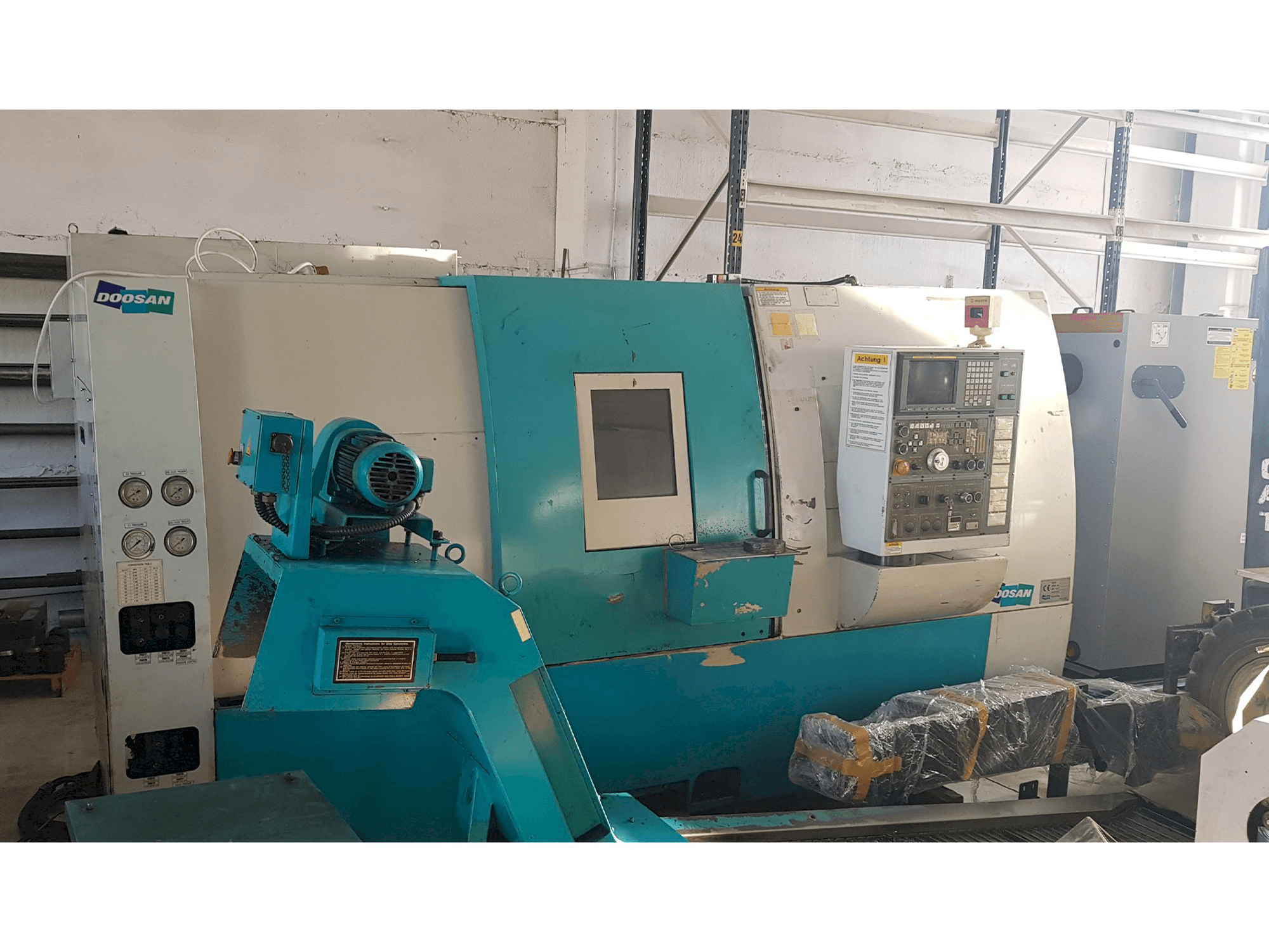 A Doosan S310SLMY gép elölnézete