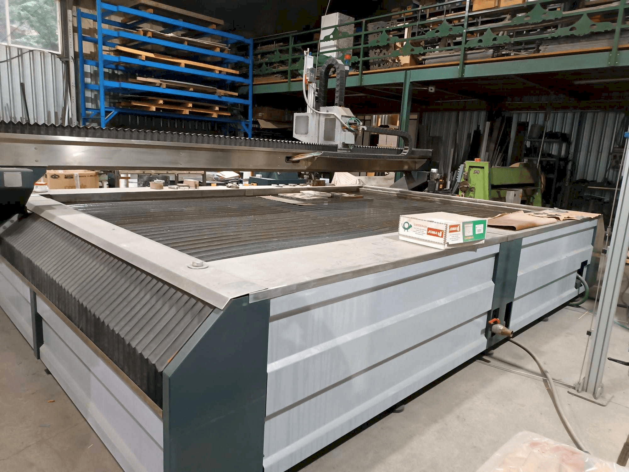 A SOITAAB Waterjet IP-20 gép elölnézete