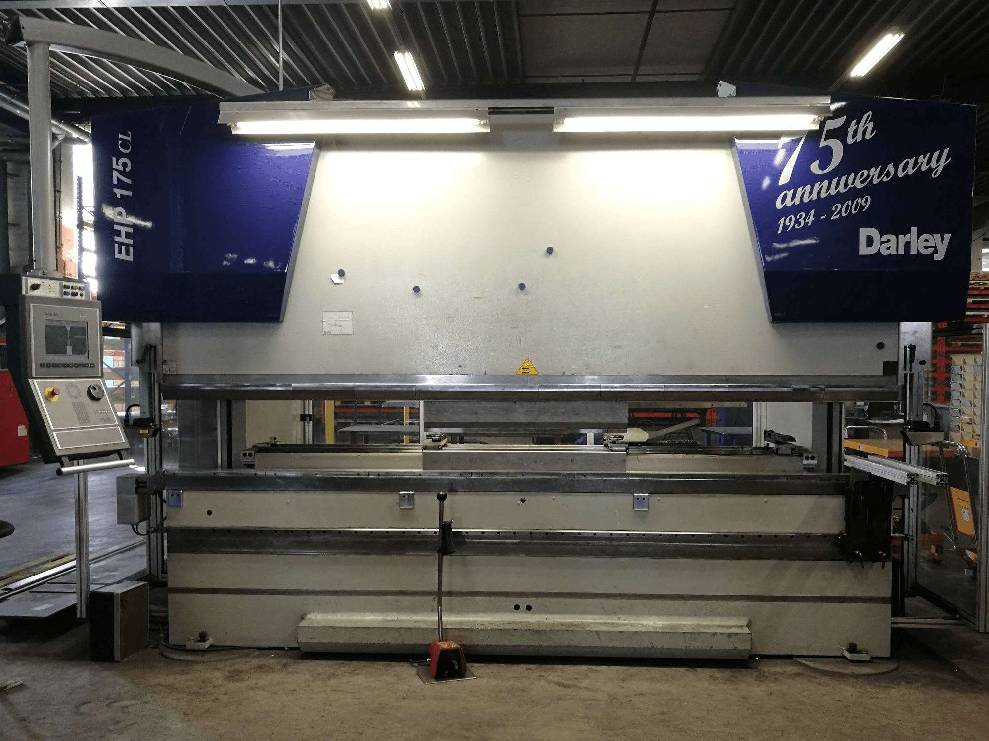 A Darley EHP LS 175.36/31 CL gép elölnézete