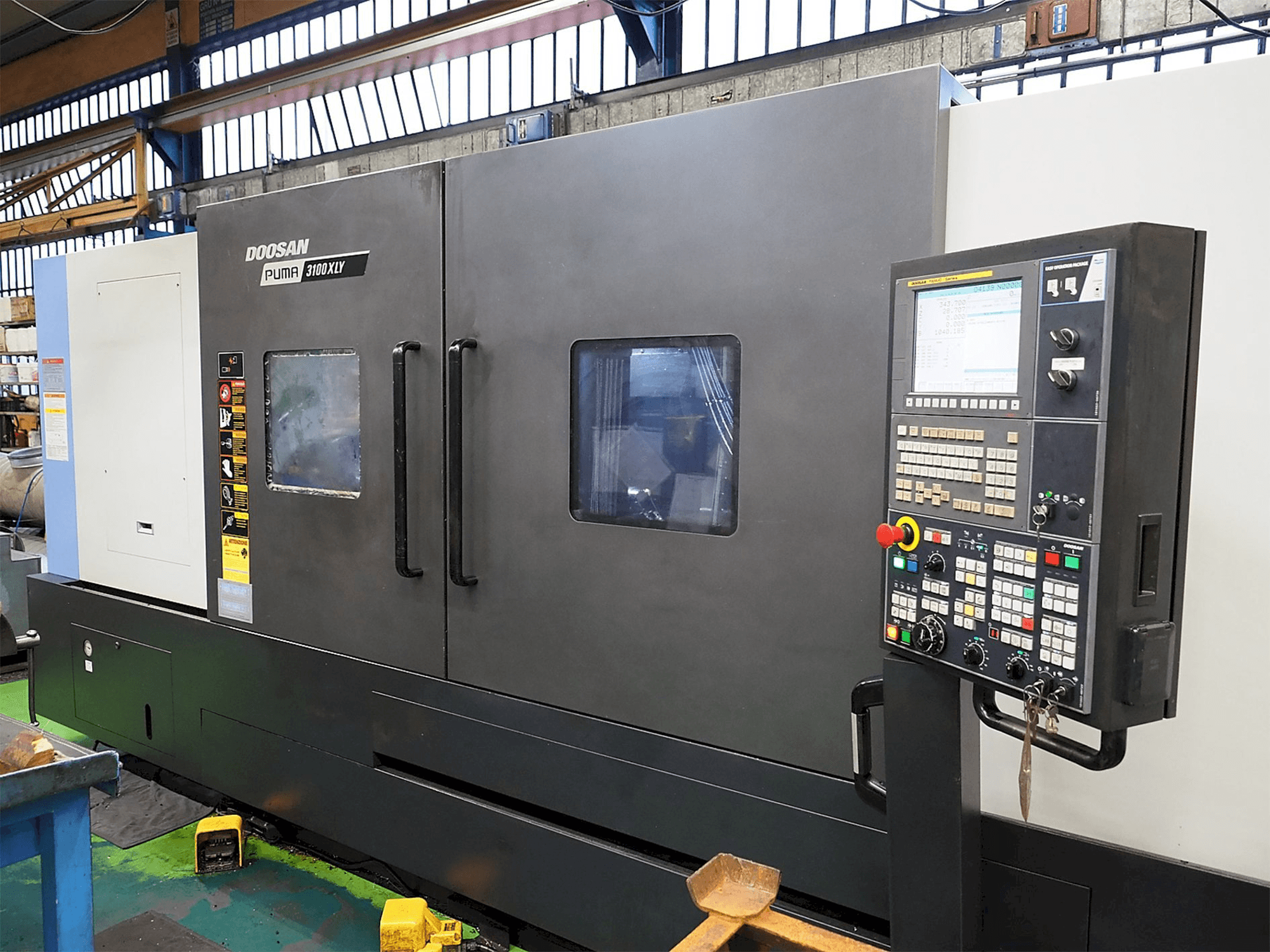 A Doosan Puma 3100XLY gép elölnézete