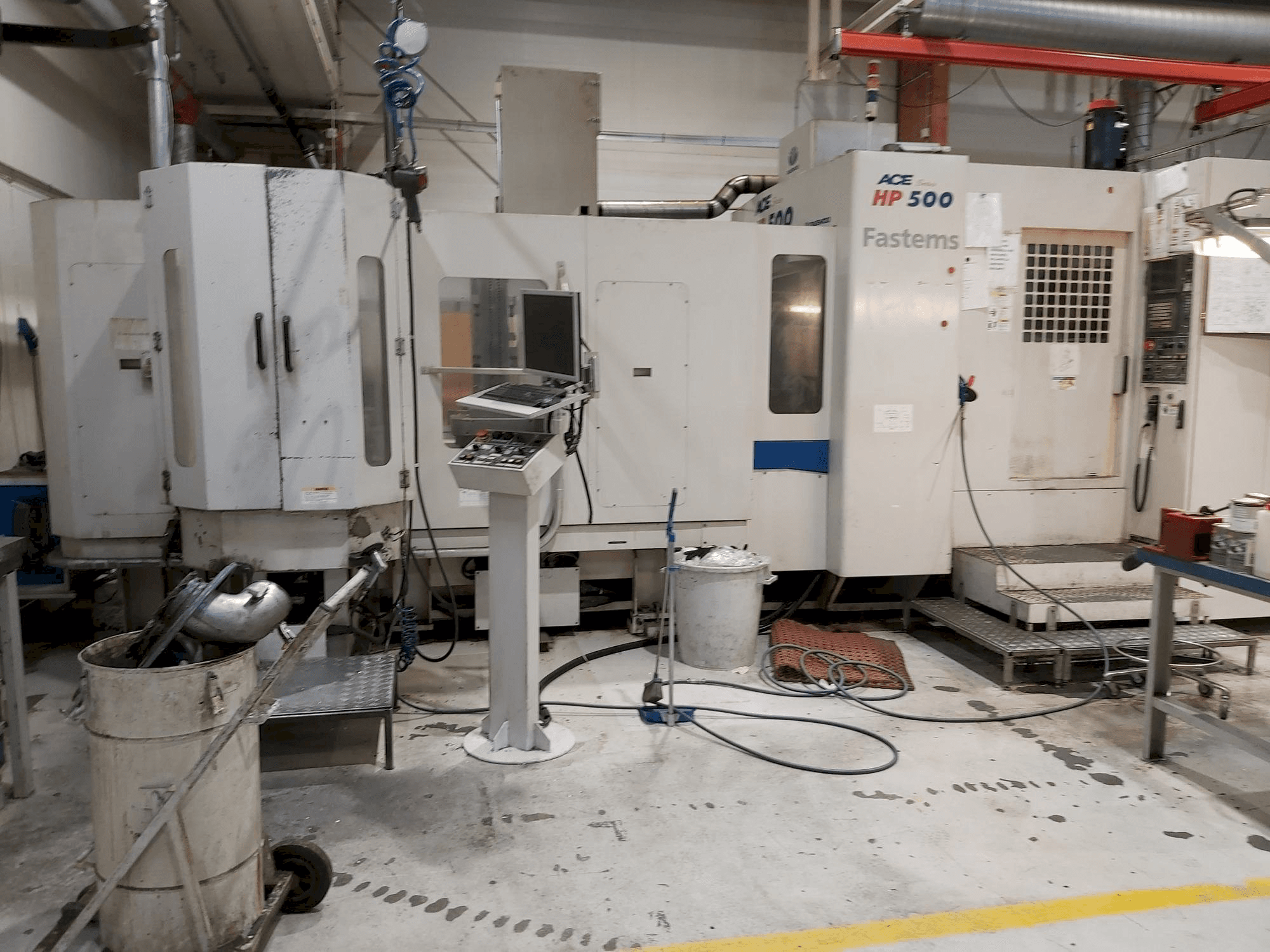 A Doosan ACE 500 HP gép elölnézete