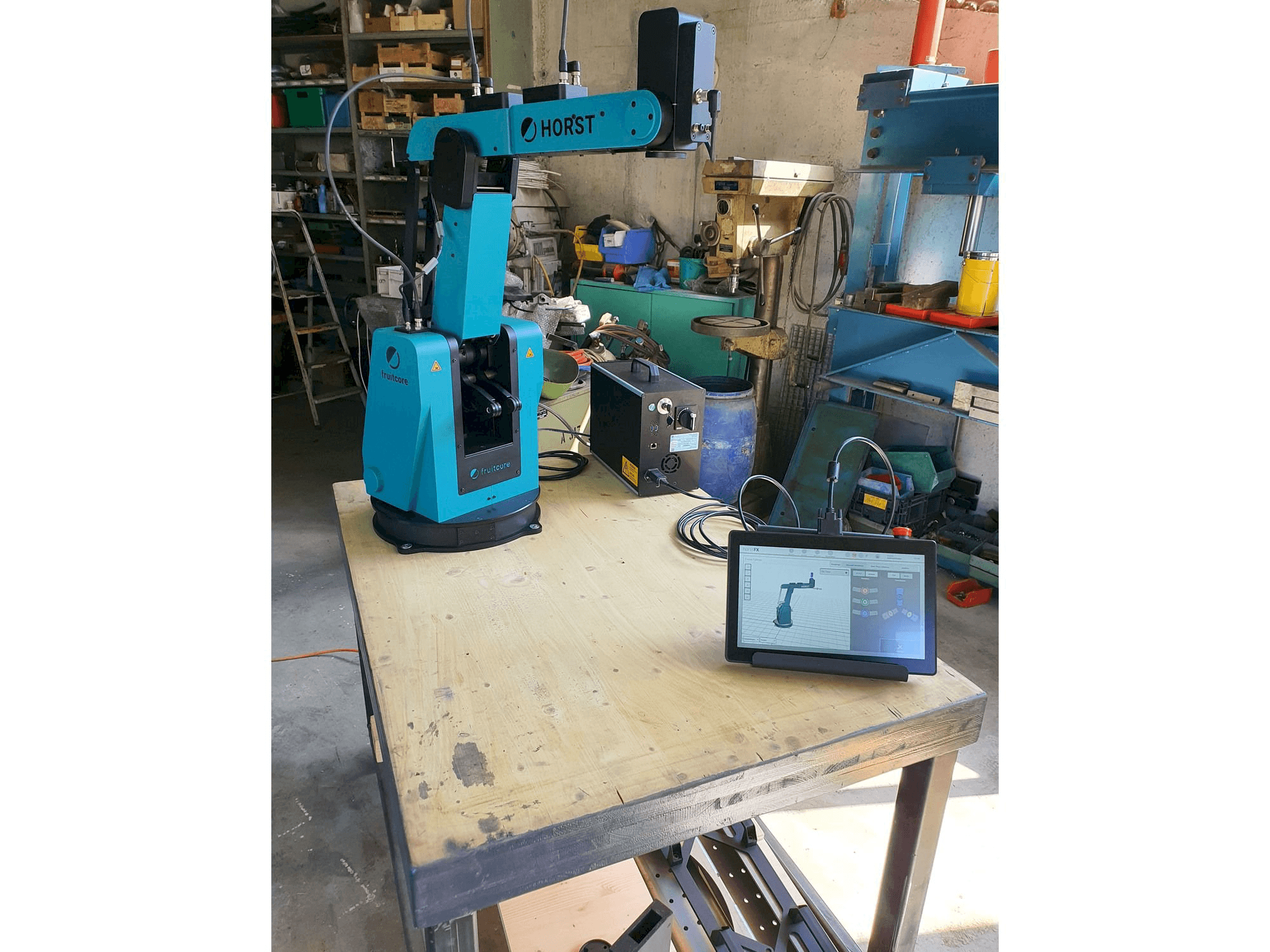A Fruitcore Horst 900 gép elölnézete