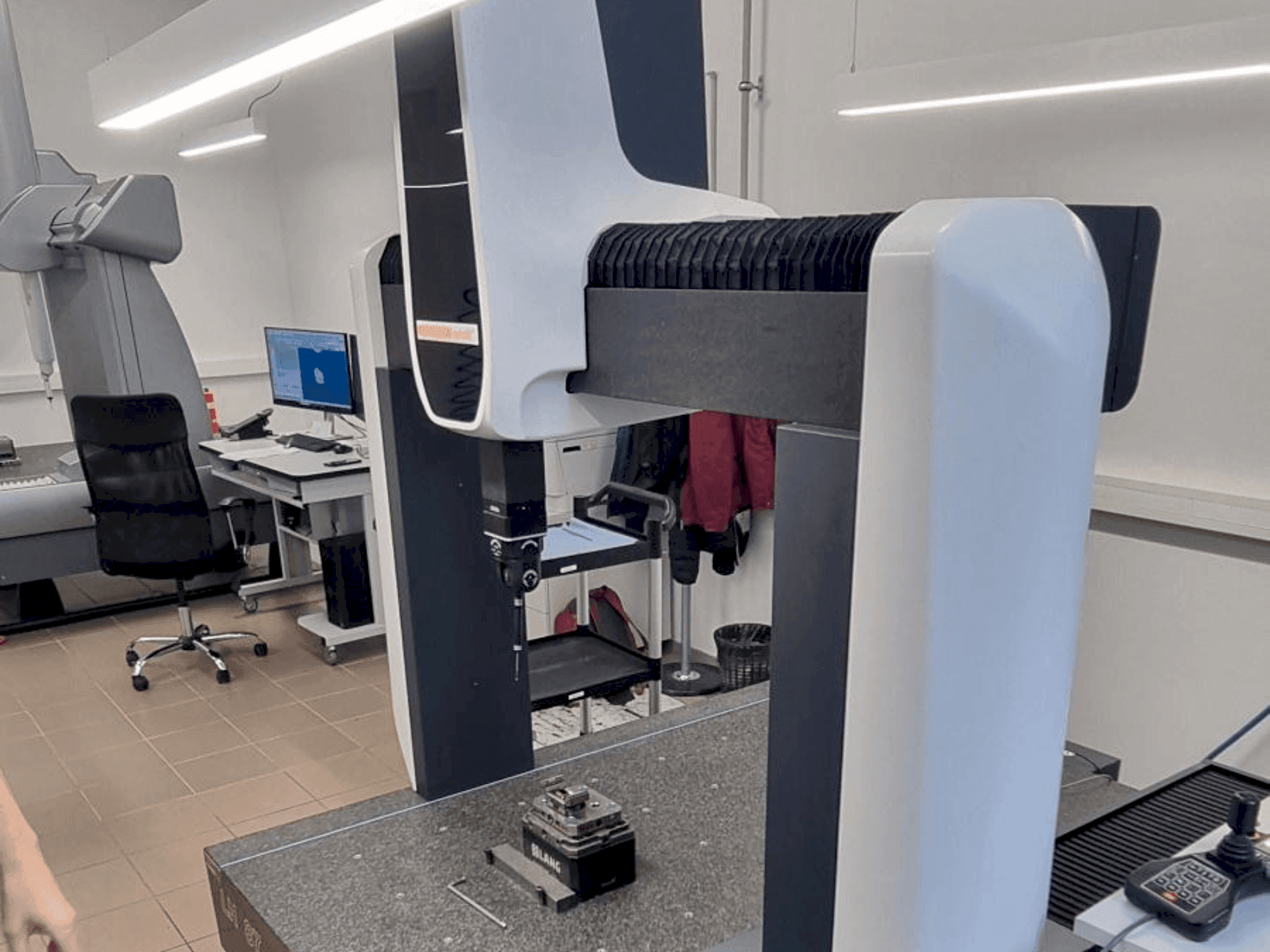 A Wenzel LH87 gép elölnézete