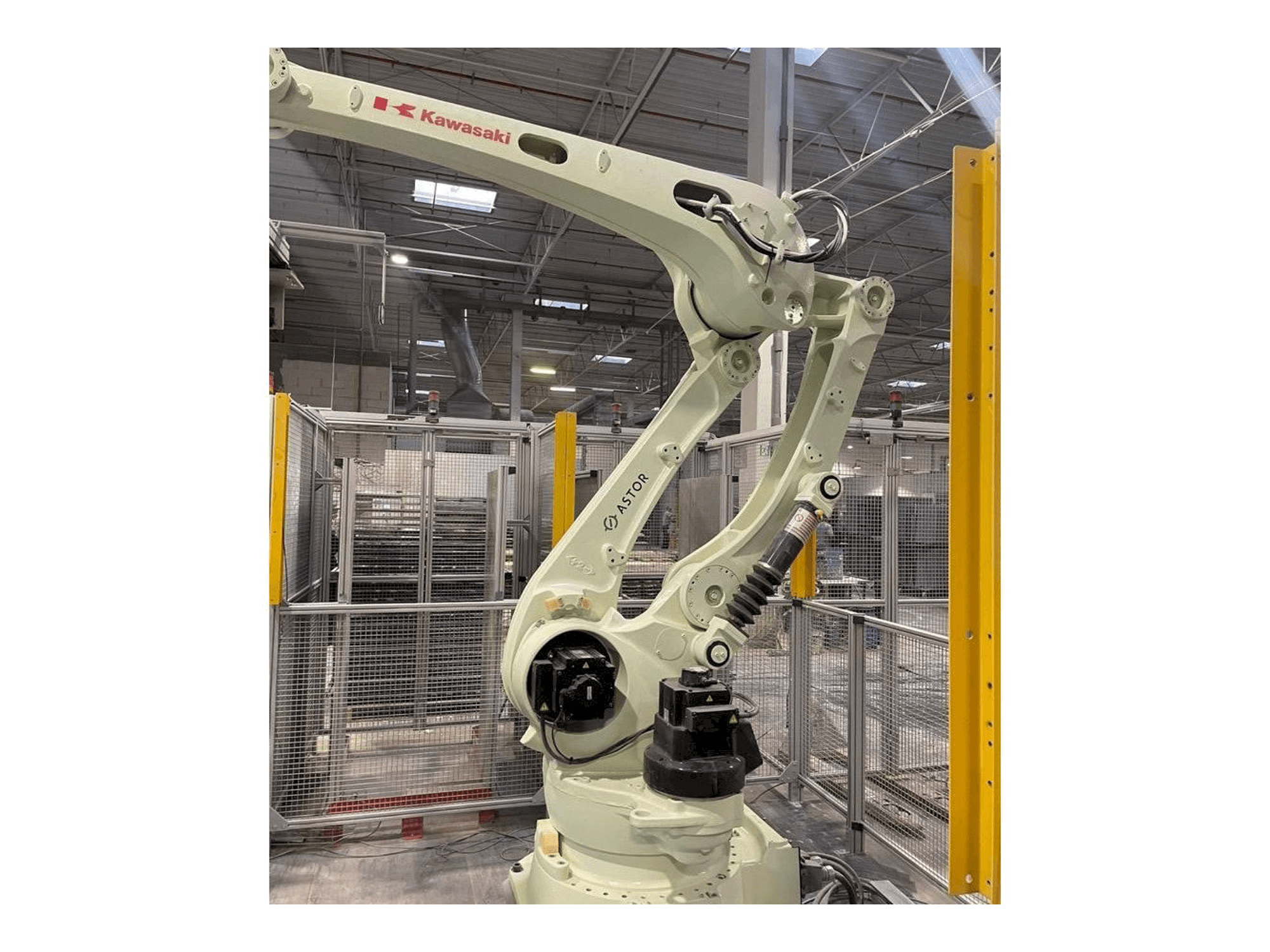 A Kawasaki 3CP180L-AC03 gép elölnézete