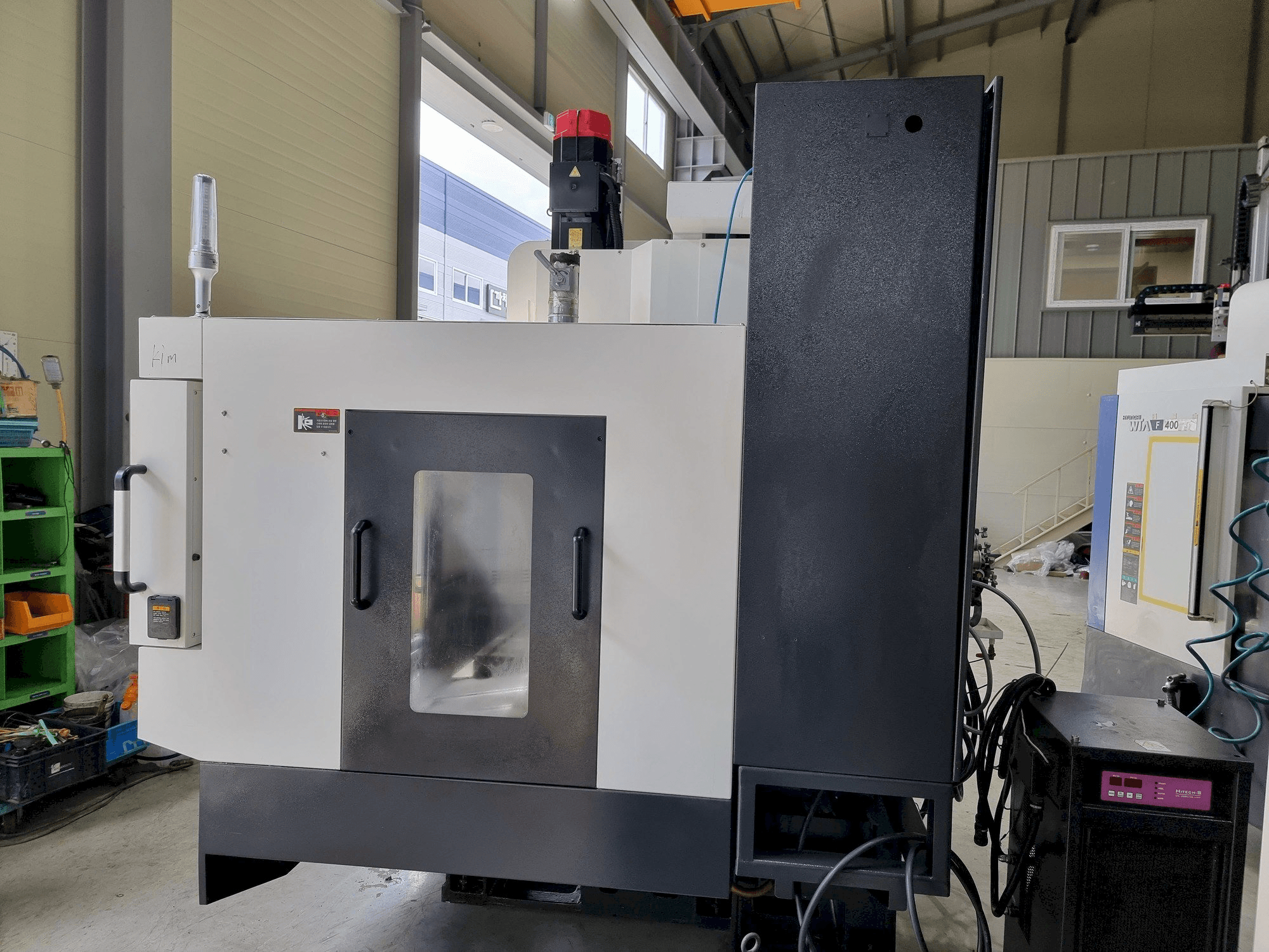 A Hyundai Wia F400 gép elölnézete