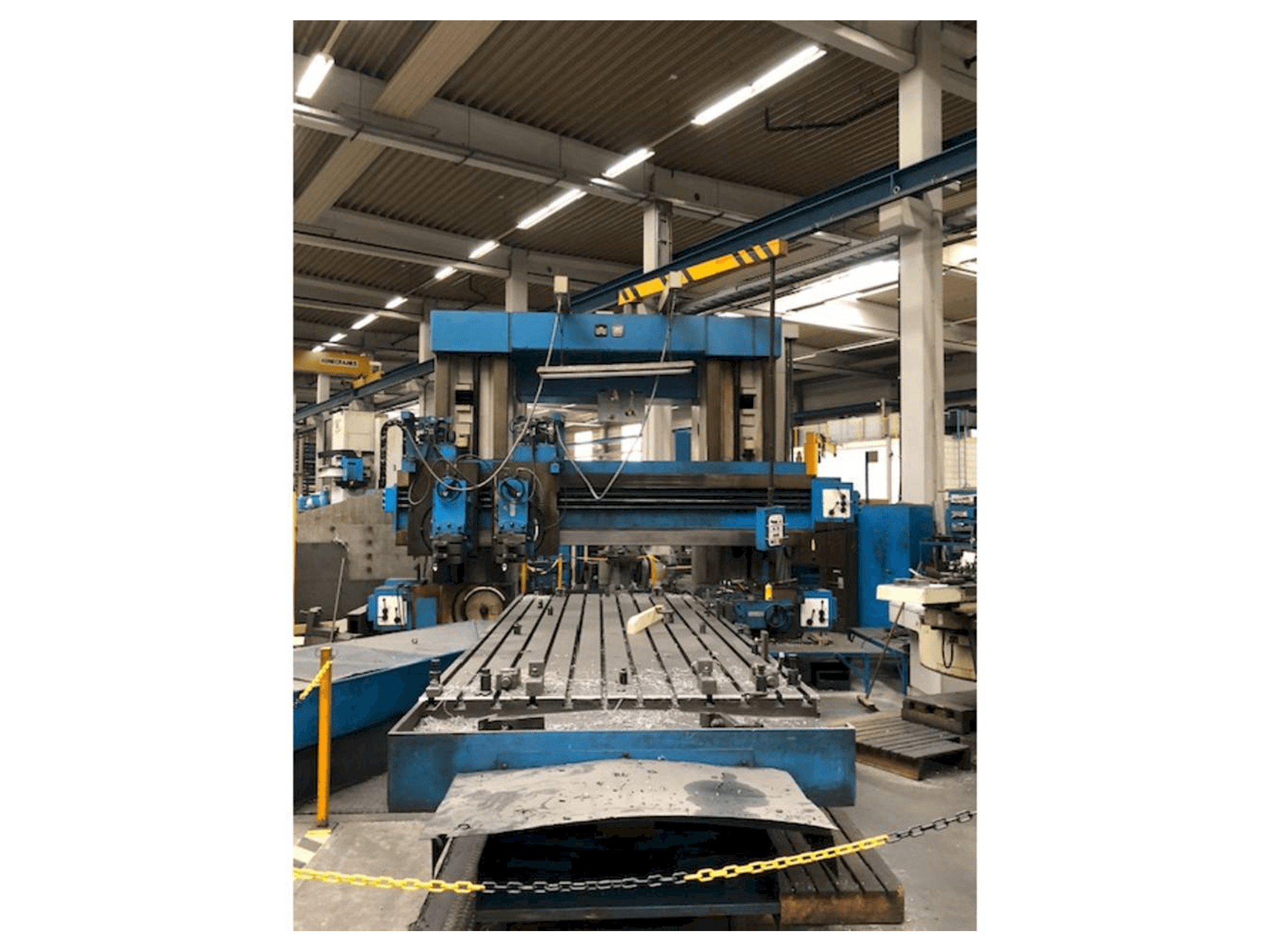 A SHV FELD12 Q251 gép elölnézete