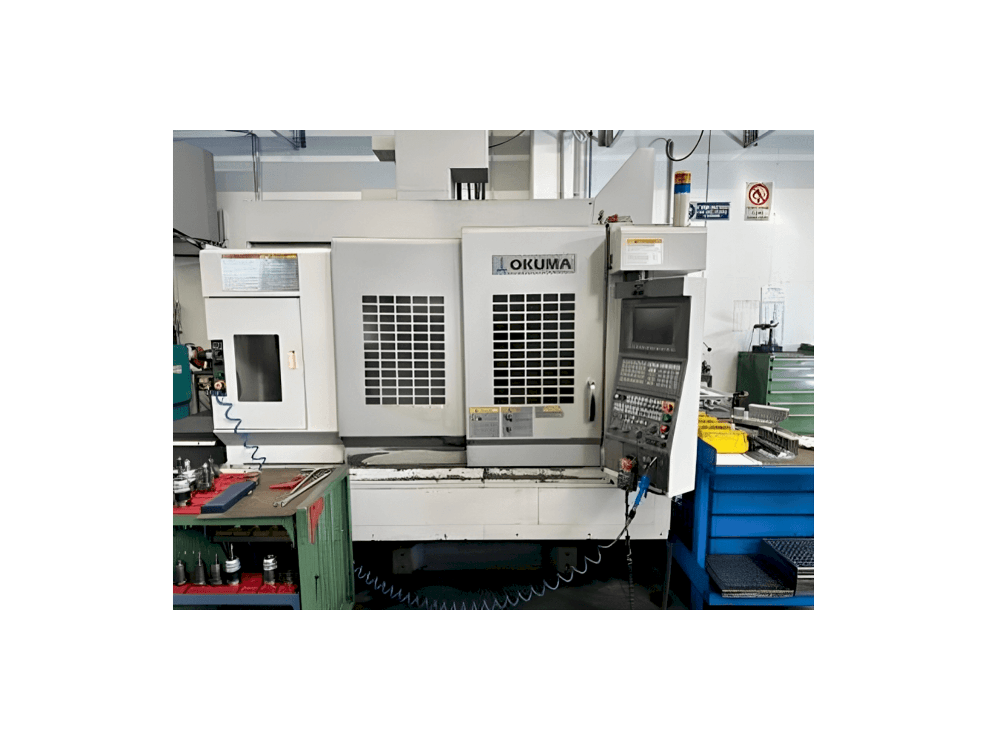 A Okuma MB 56-VA gép elölnézete