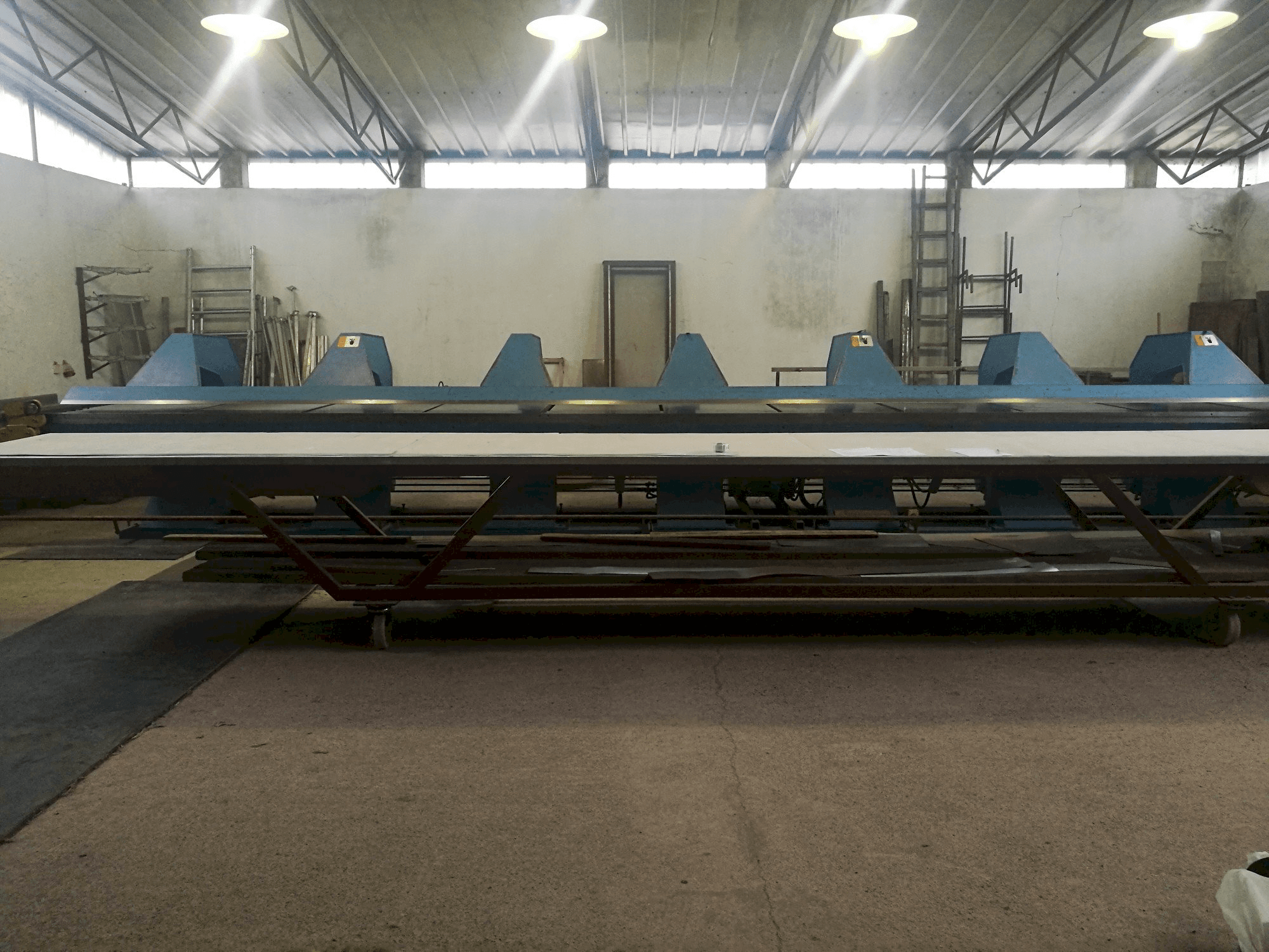 A Jorns Norma Line 125 SM CNC 400-10 gép elölnézete