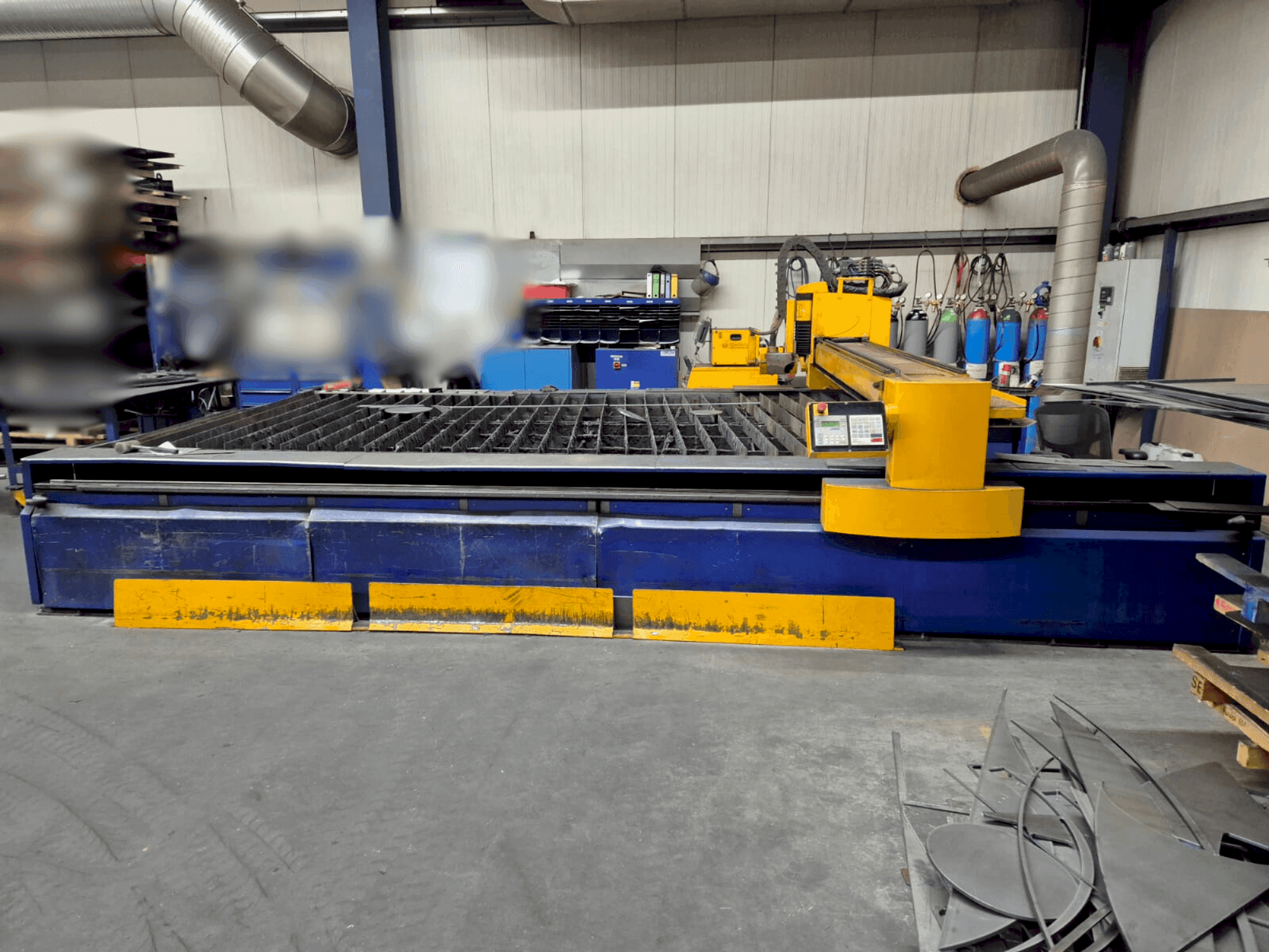 A MicroStep SPL-P 4501.25 gép elölnézete