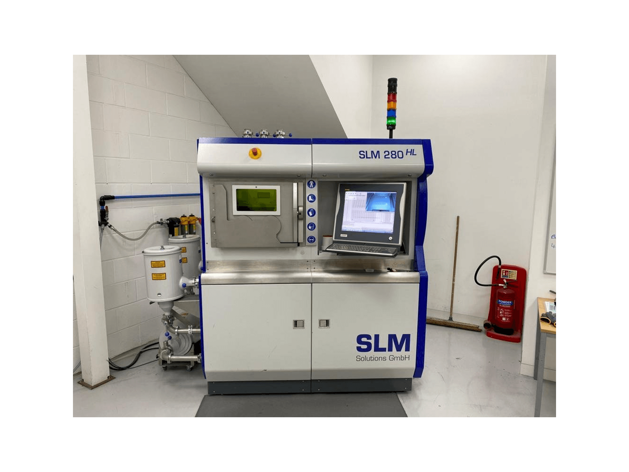 A SLM 280 HL gép elölnézete
