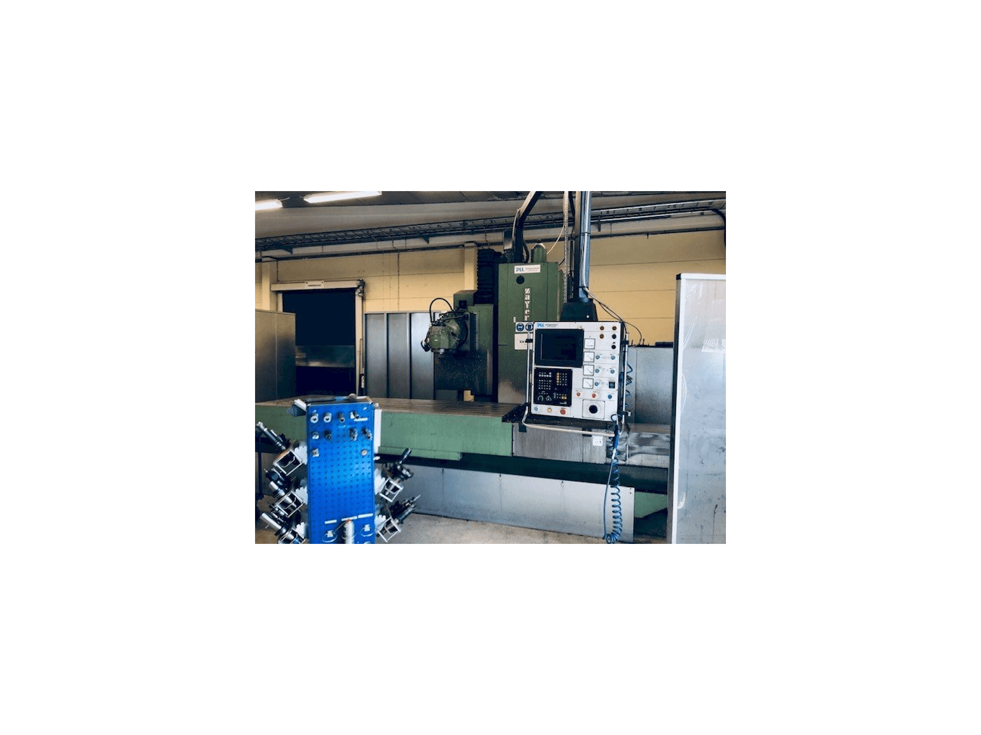 A Zayer KF 3000 gép elölnézete