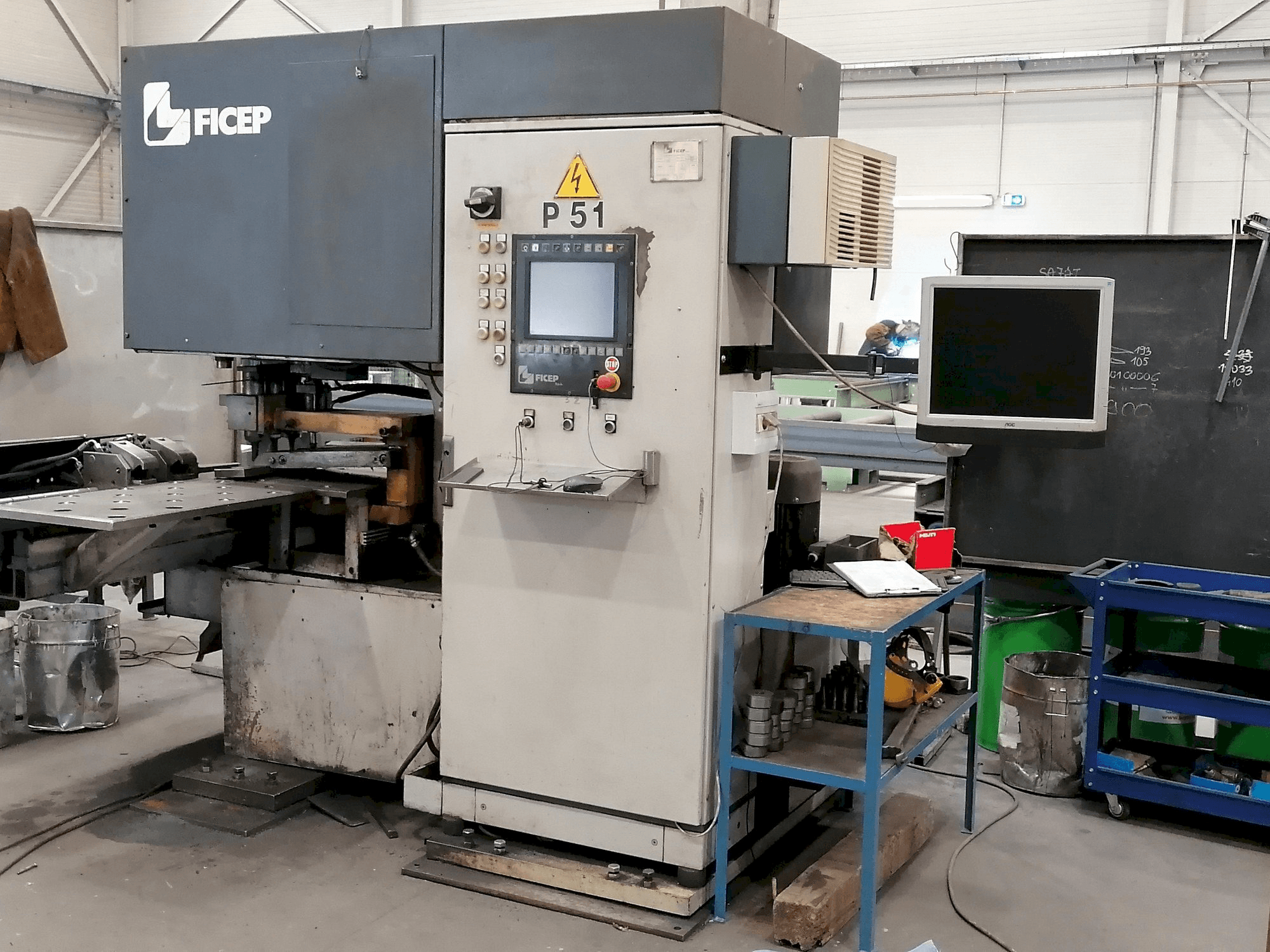 A FICEP P51 gép elölnézete