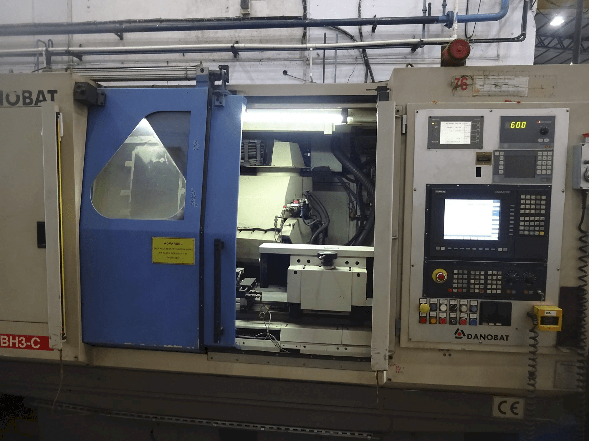 A DANOBAT G-61-BH3-C gép elölnézete