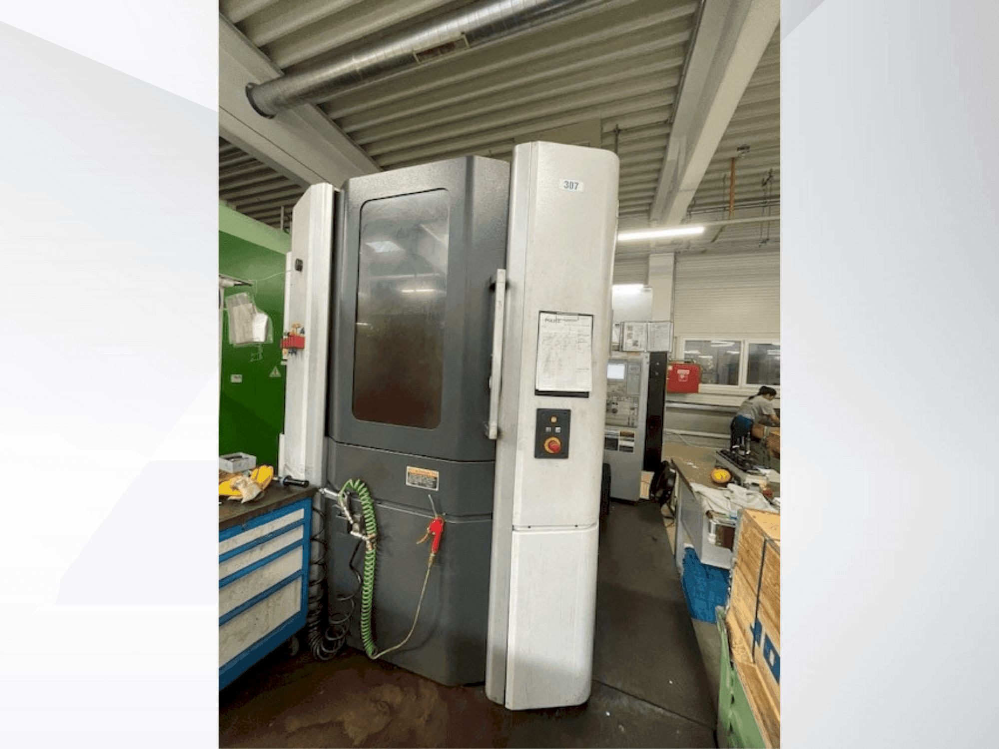 A MORI SEIKI NHX 5000 gép elölnézete