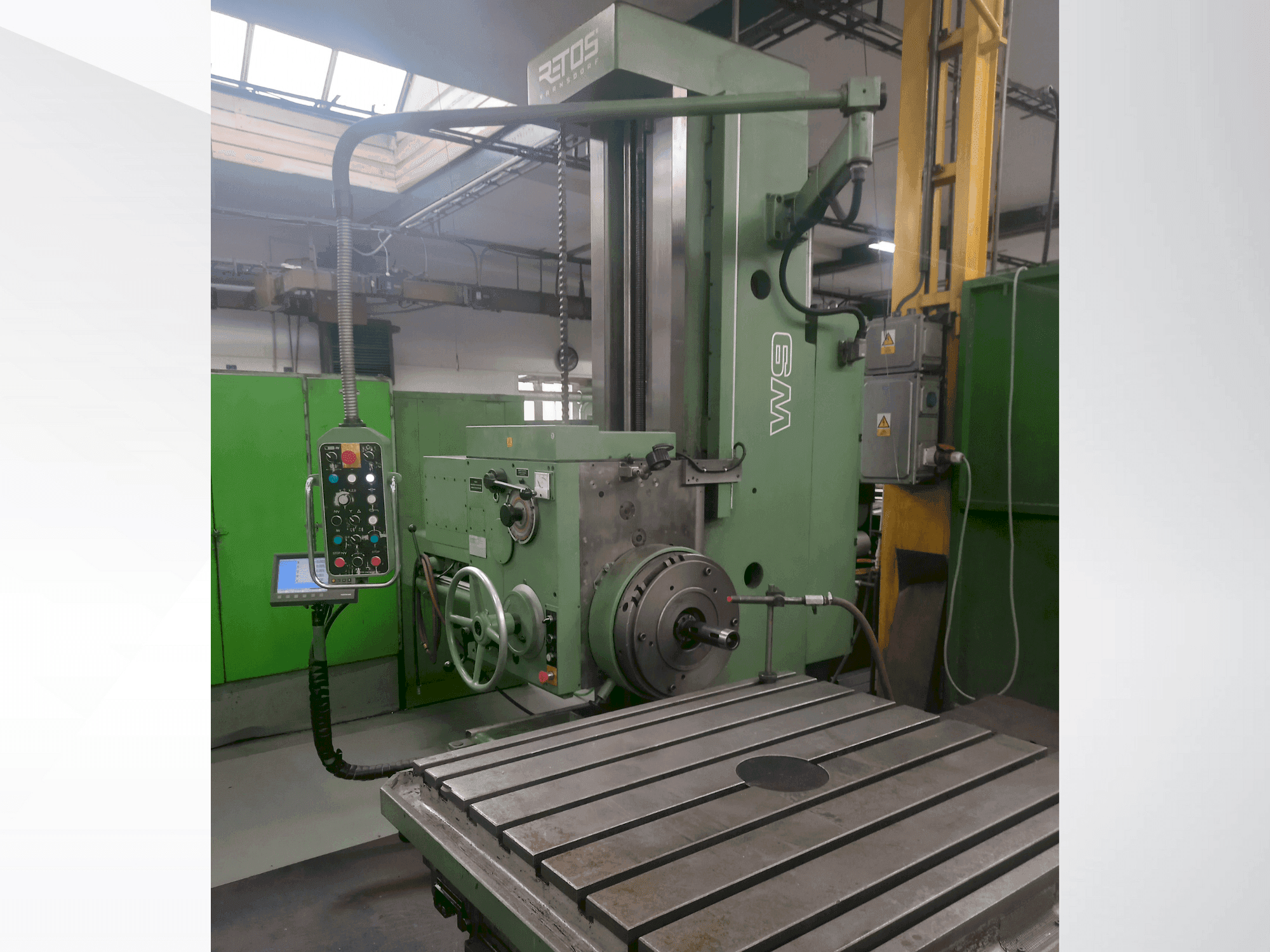 A TOS W9 gép elölnézete