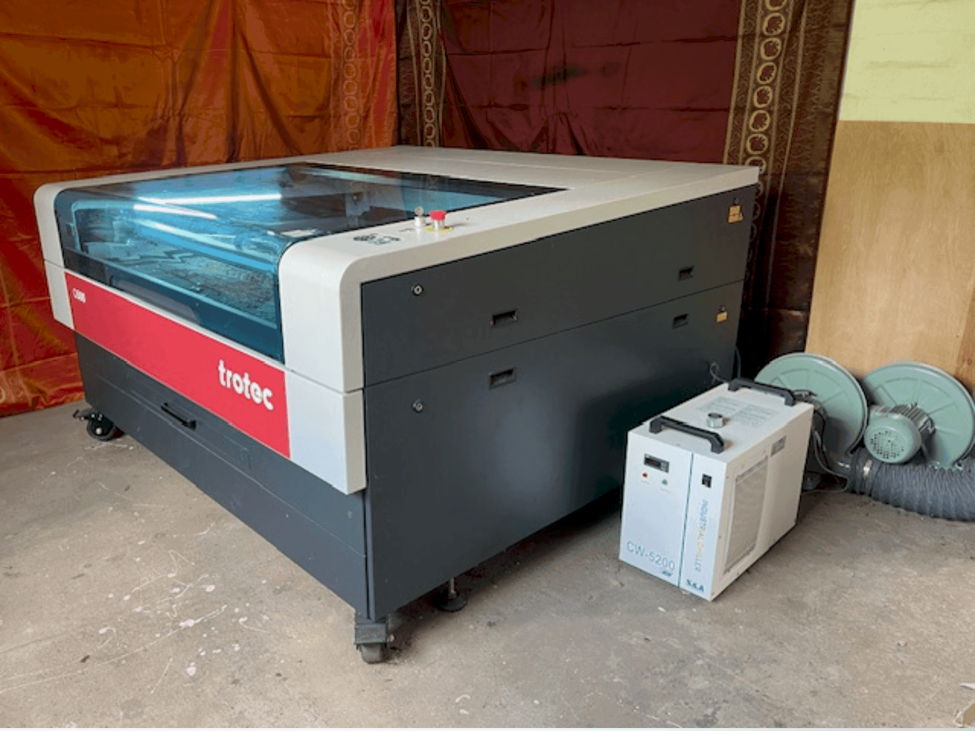 A Trotec Q500 gép elölnézete