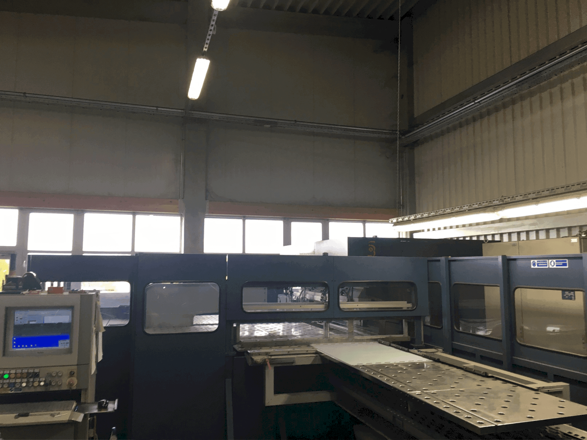 A Salvagnini P4-2512 gép elölnézete