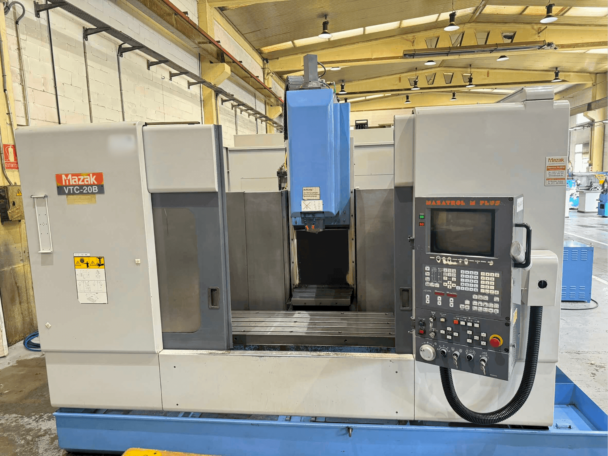 A Mazak VTC 20 B gép elölnézete