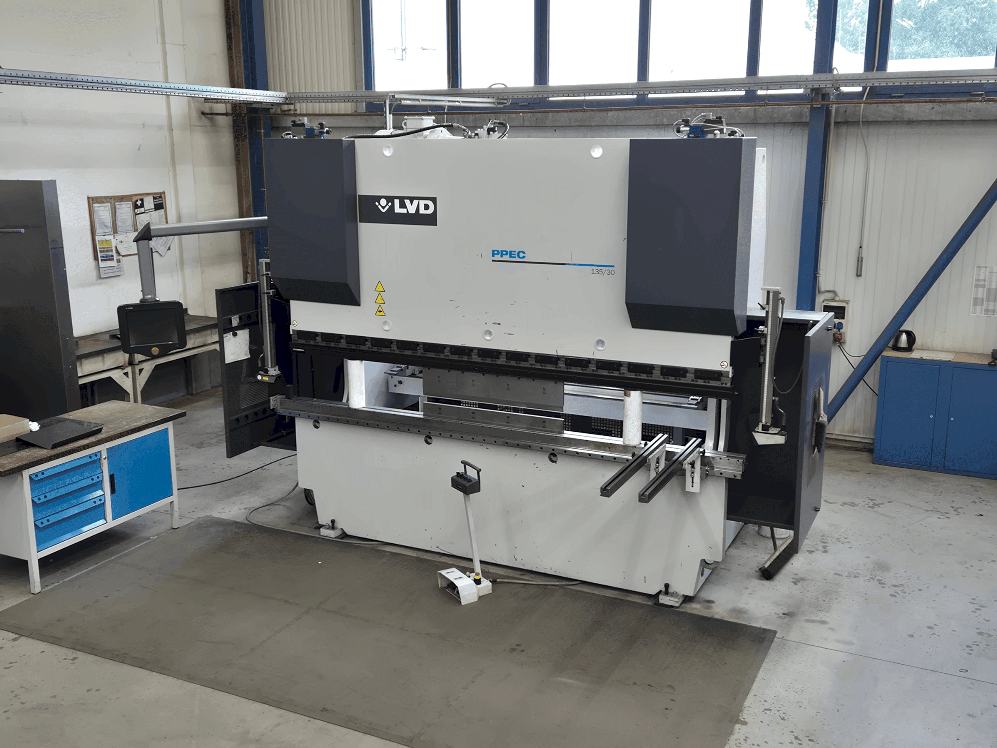 A LVD PPEC 135/30 gép elölnézete