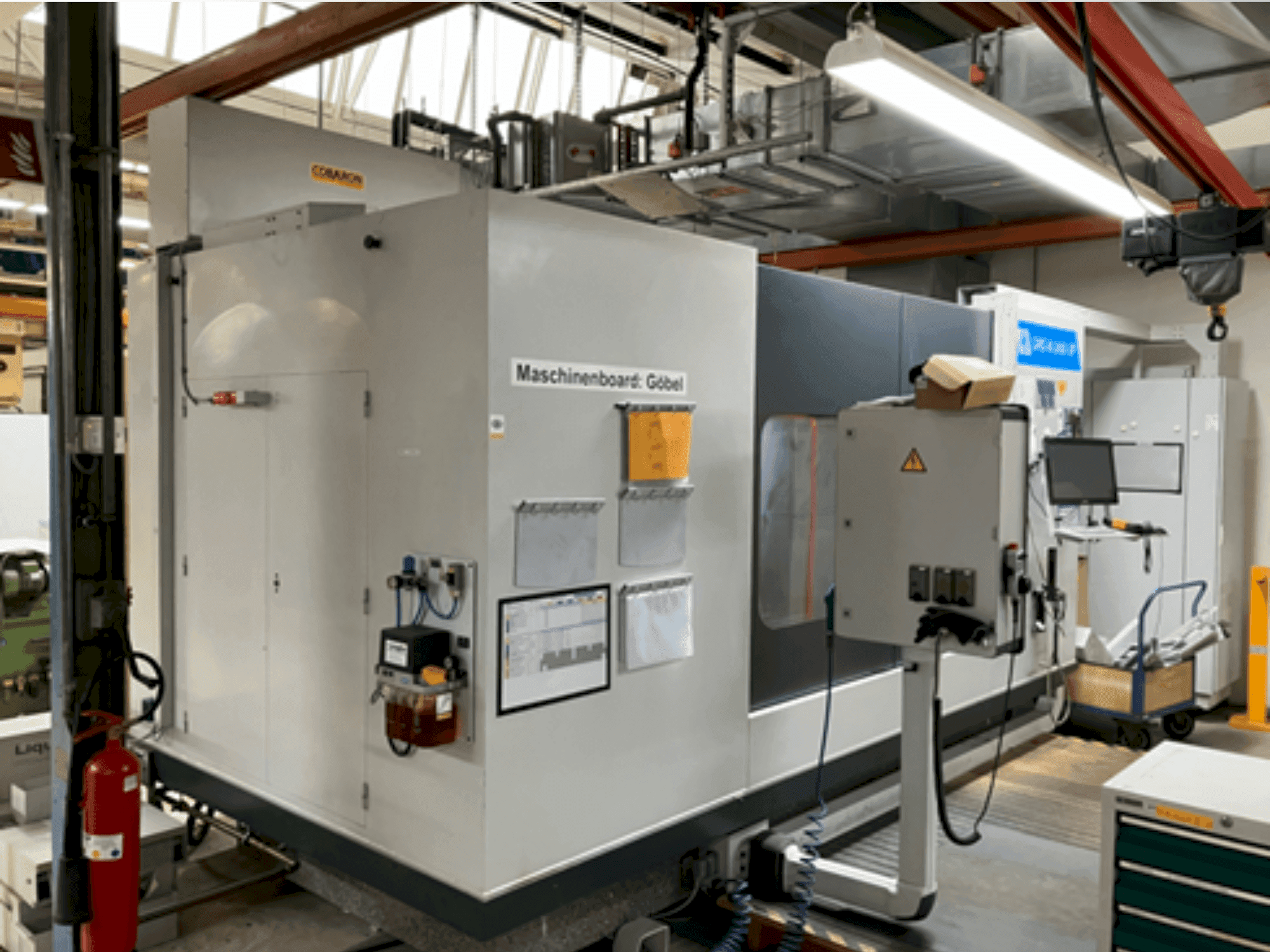 A Willi Göbel GRS-III-2400-SP gép elölnézete