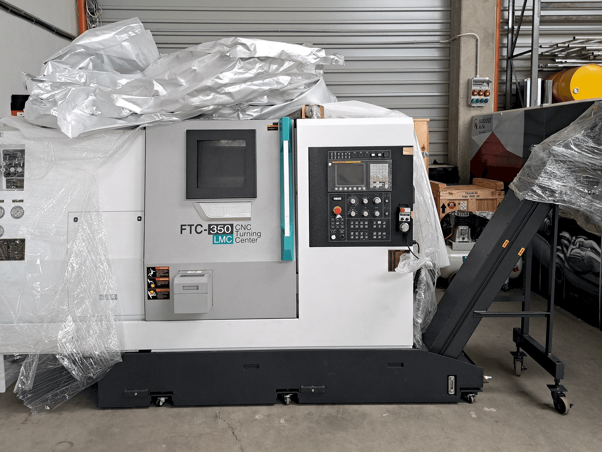 A Feeler FTC 350 LMC gép elölnézete