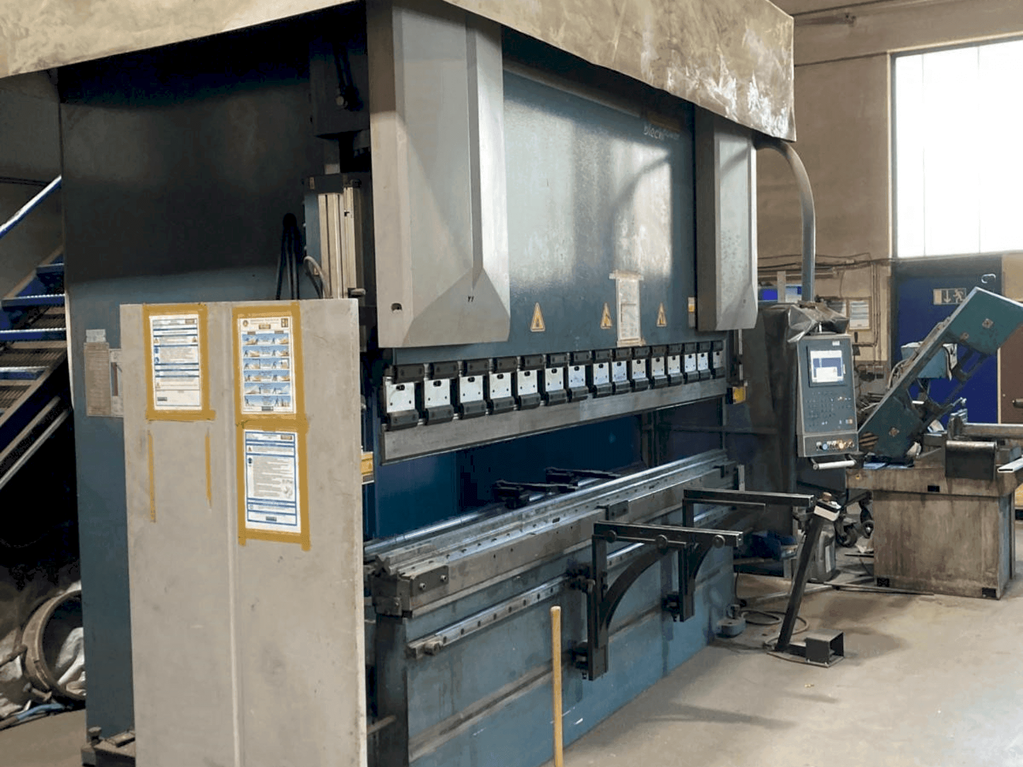 A Hesse AD-R30320 gép elölnézete