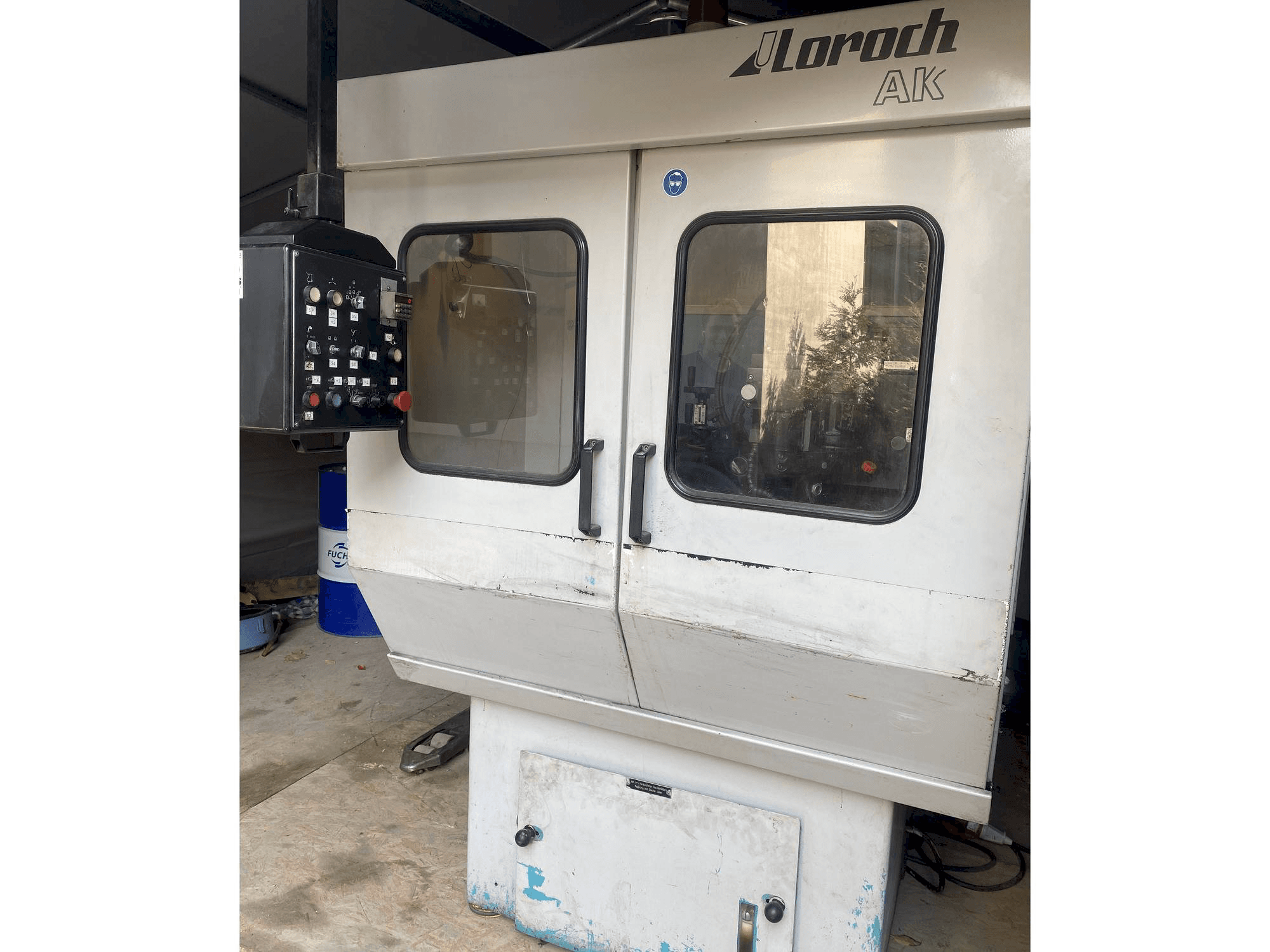 A Loroch AK gép elölnézete