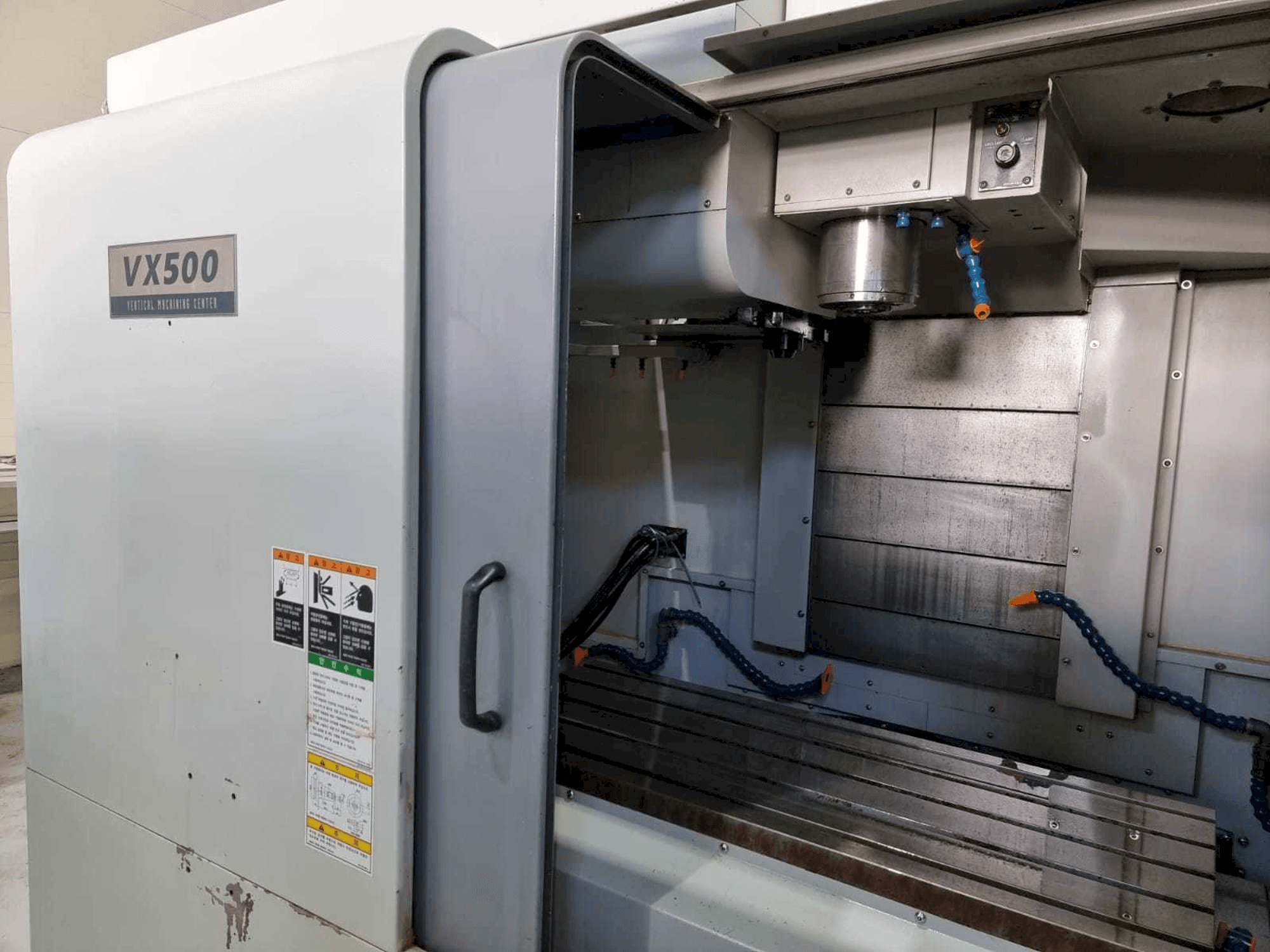 A Hyundai Wia VX500 gép elölnézete