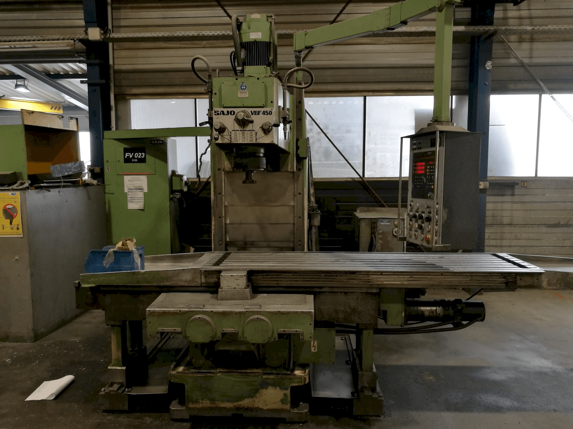 A SAJO VBF450 gép elölnézete