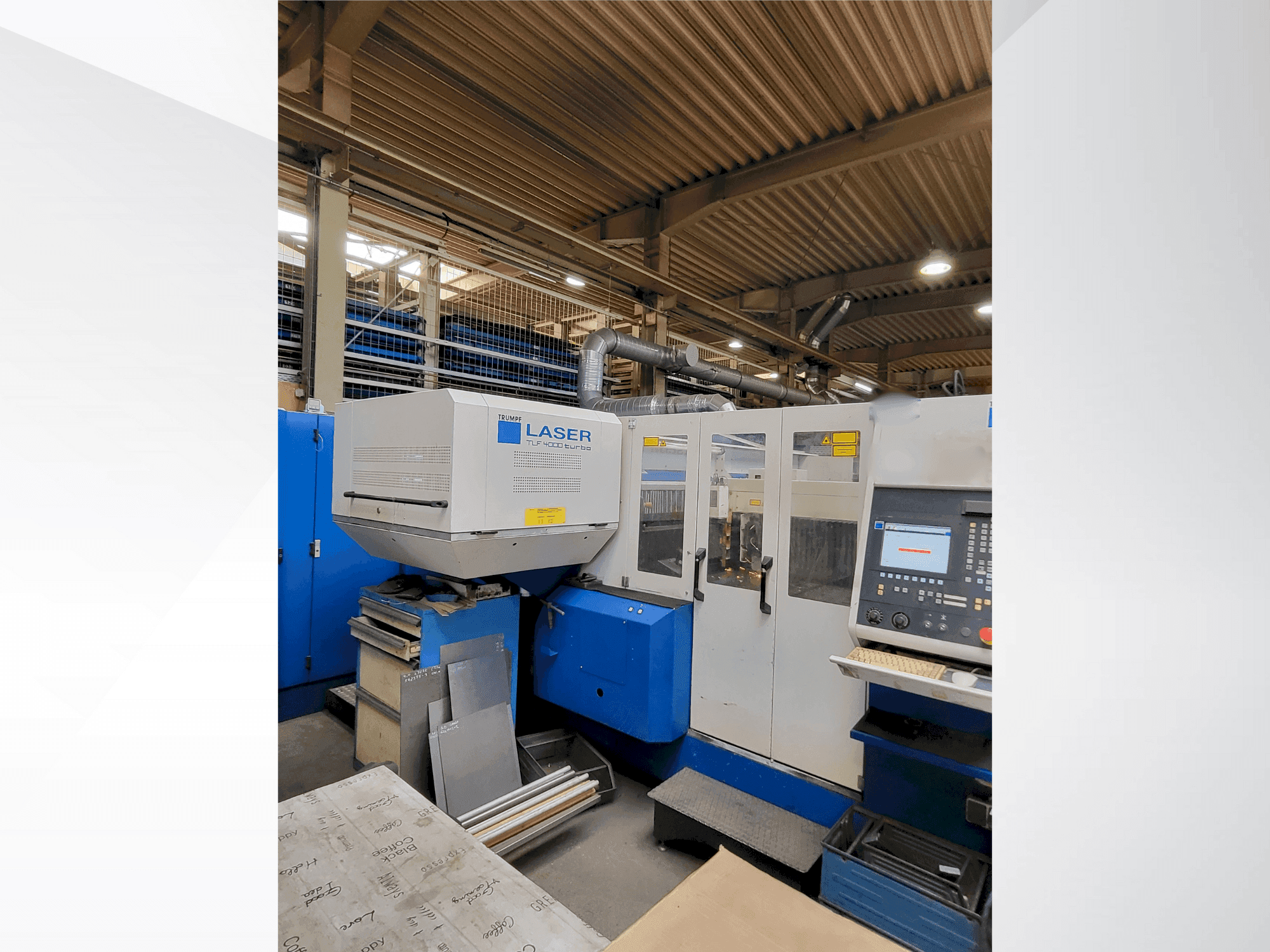 A TRUMPF Trumatic L3030 4KW (CO2) gép elölnézete