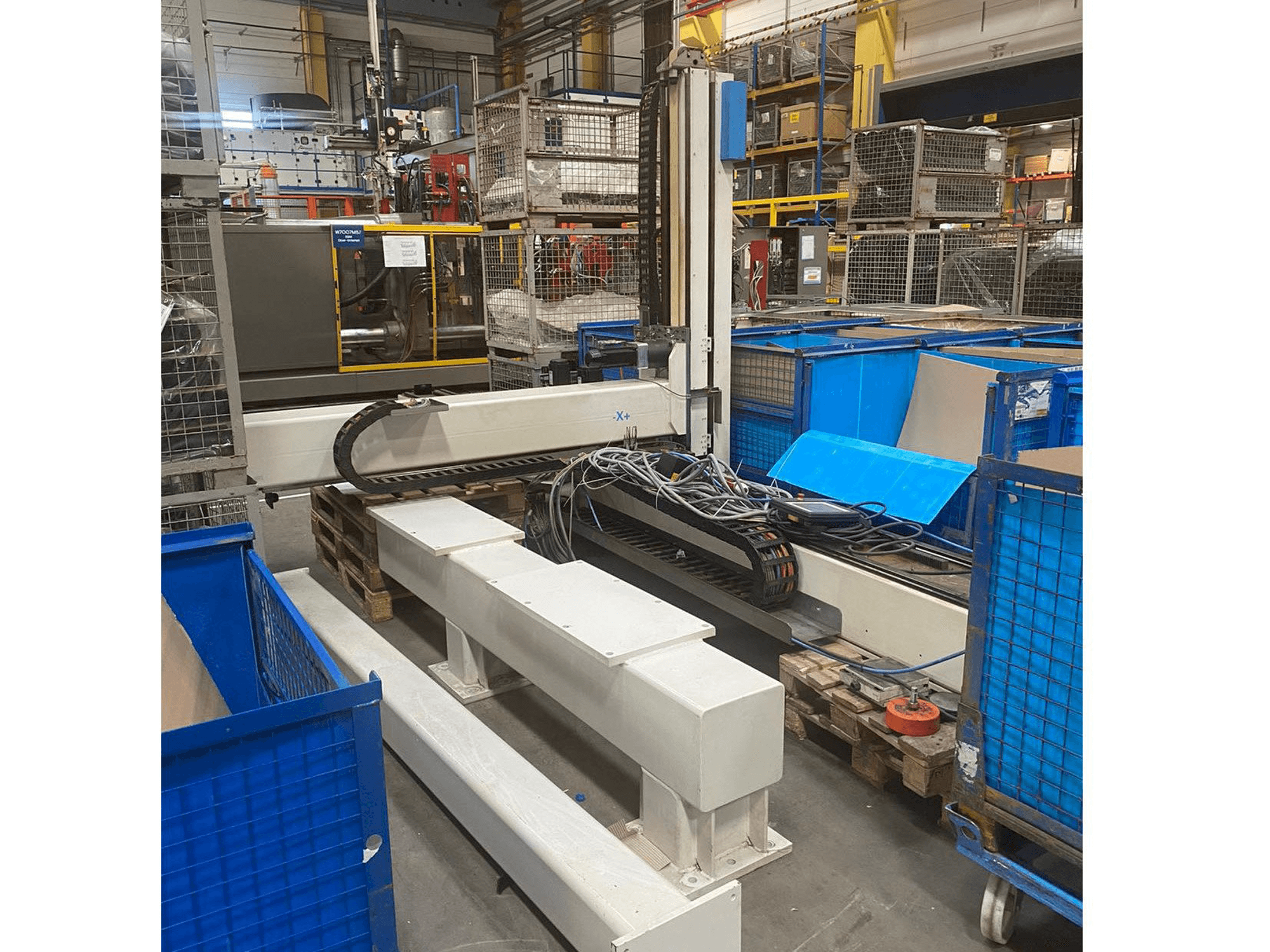 A Krauss Maffei LRX-S 500 gép elölnézete