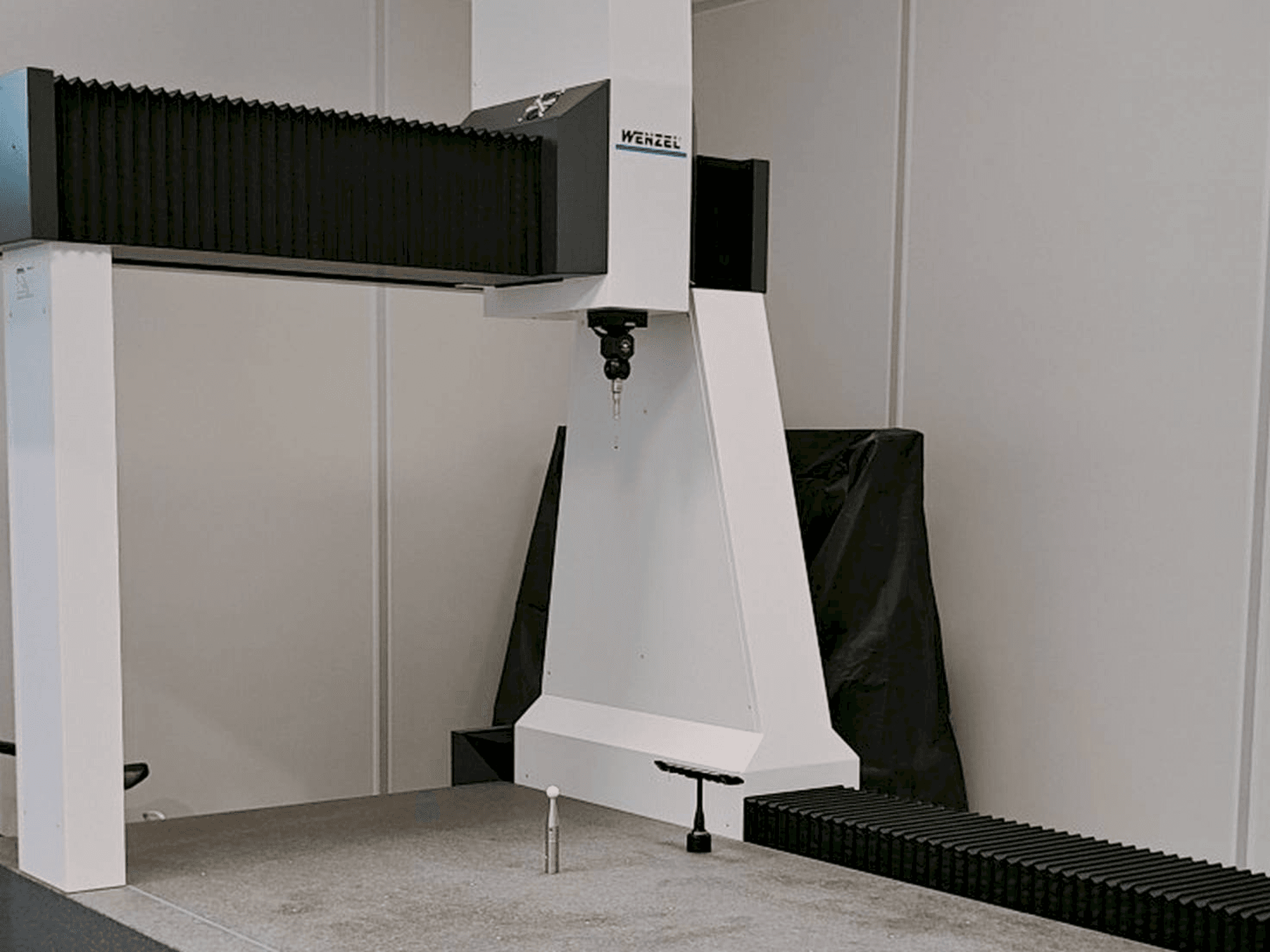 A Wenzel LH 1010 gép elölnézete