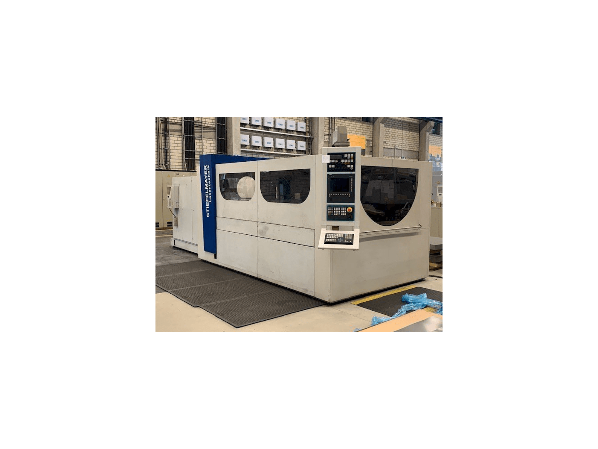 A Stiefelmayer linear gép elölnézete