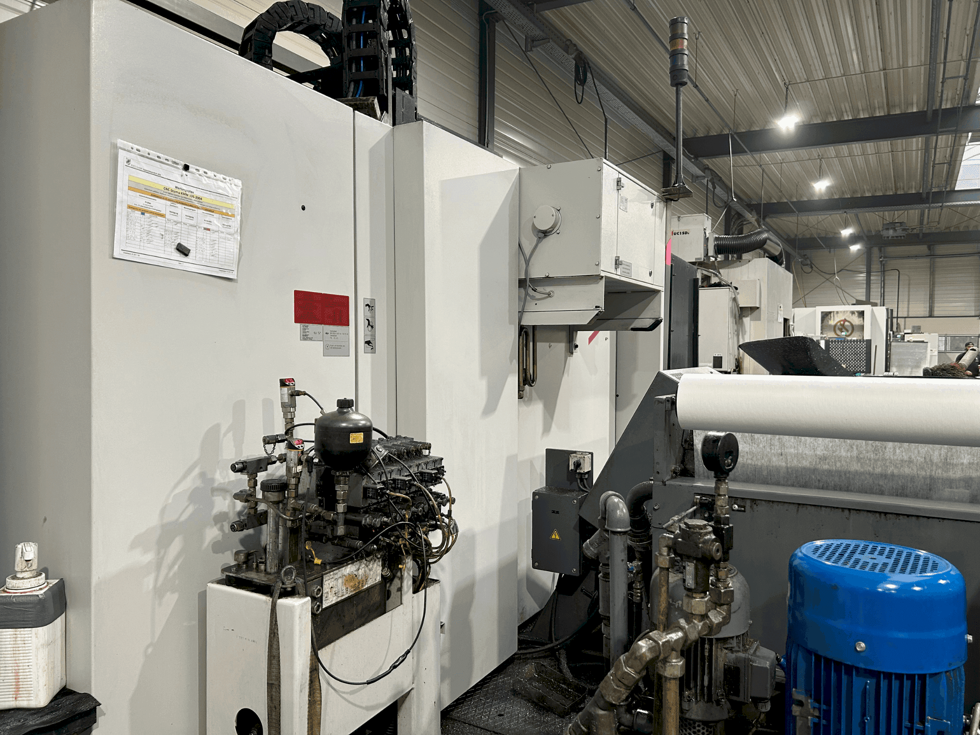 A STAMA MC 326 TWIN gép elölnézete